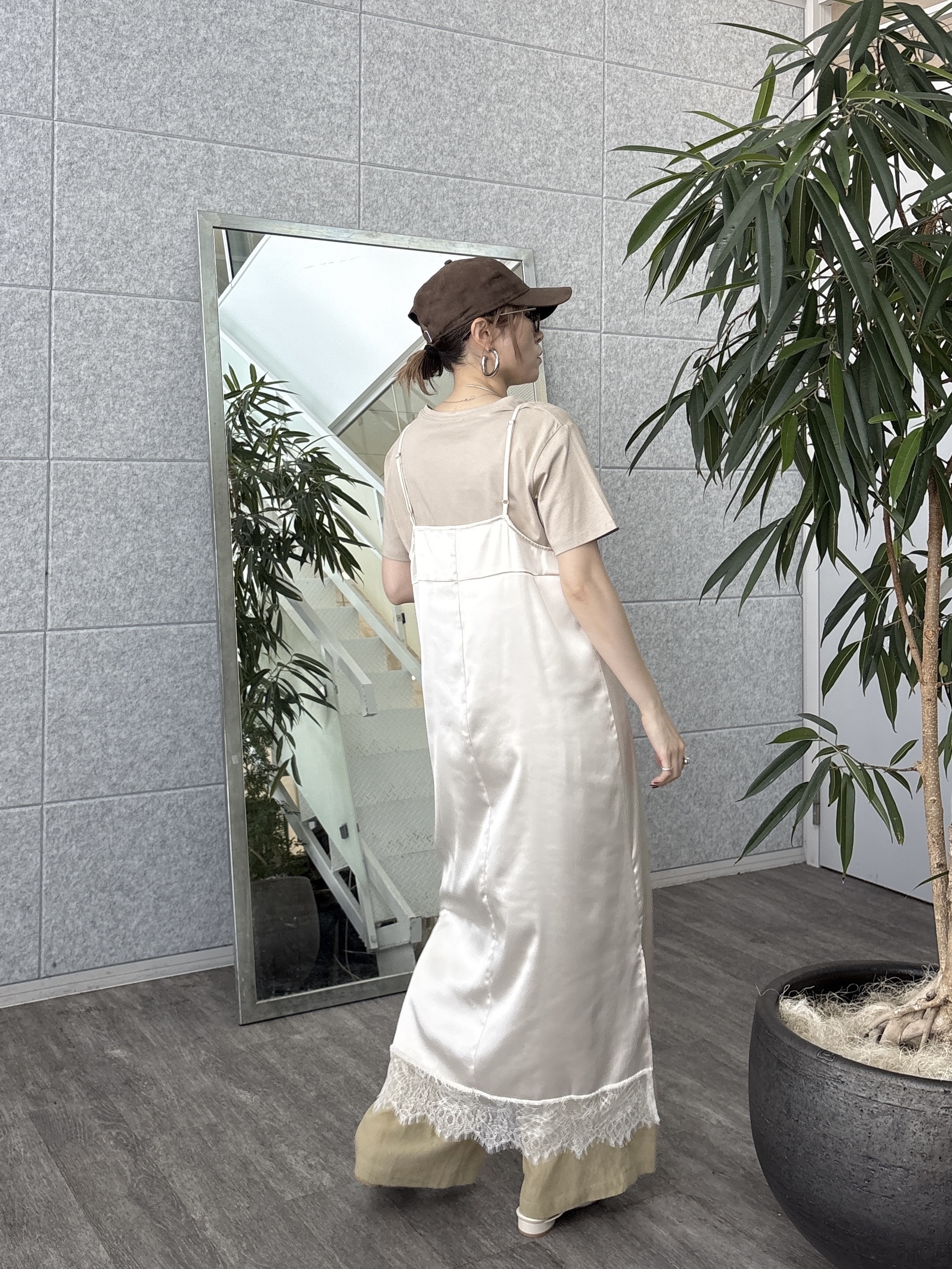kotakiさんの「INDIVI｜ナンバリングTシャツ」を使ったコーディネート