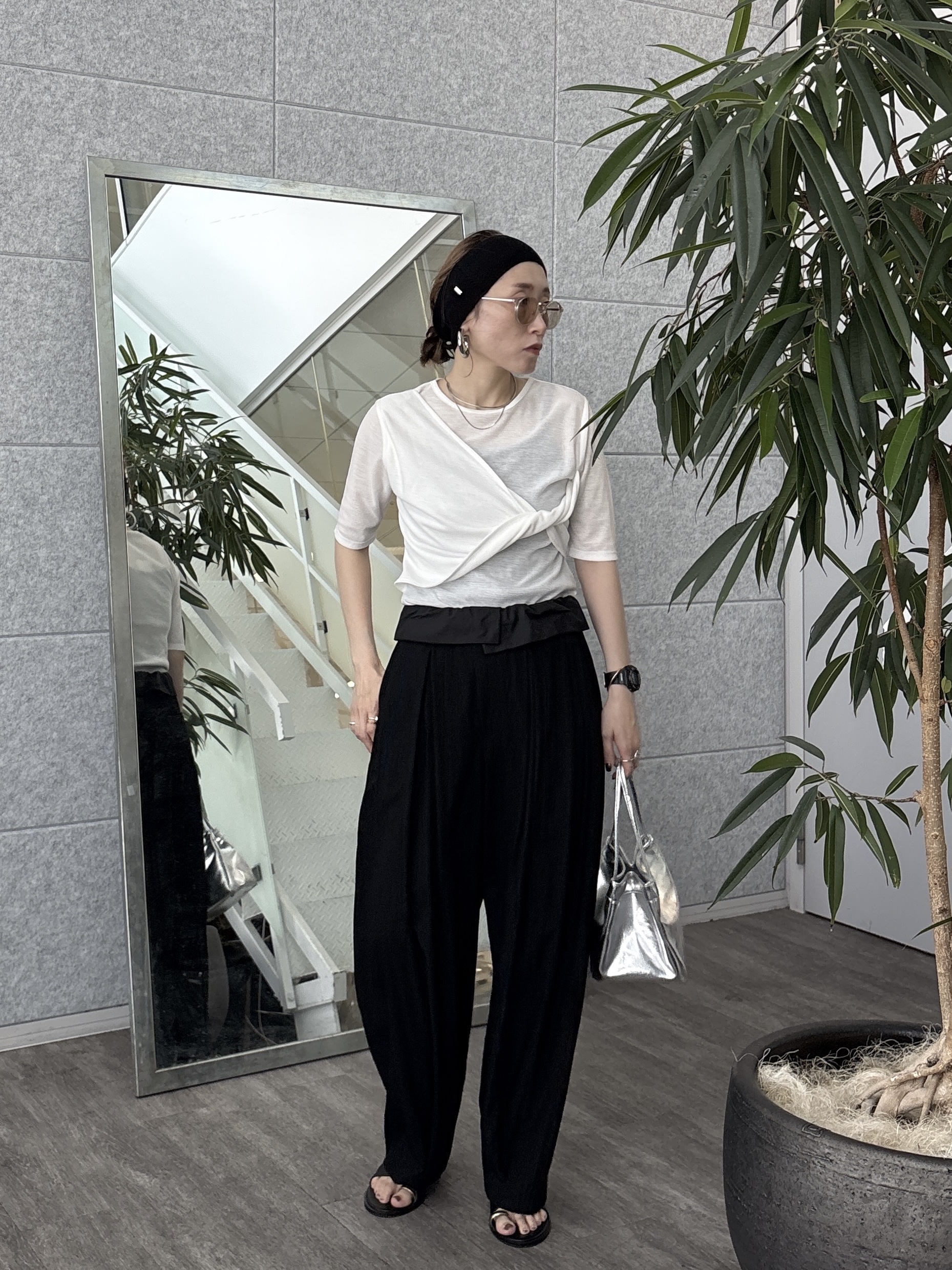 kotakiさんの「INDIVI｜ツイストガーゼカットソー」を使ったコーディネート