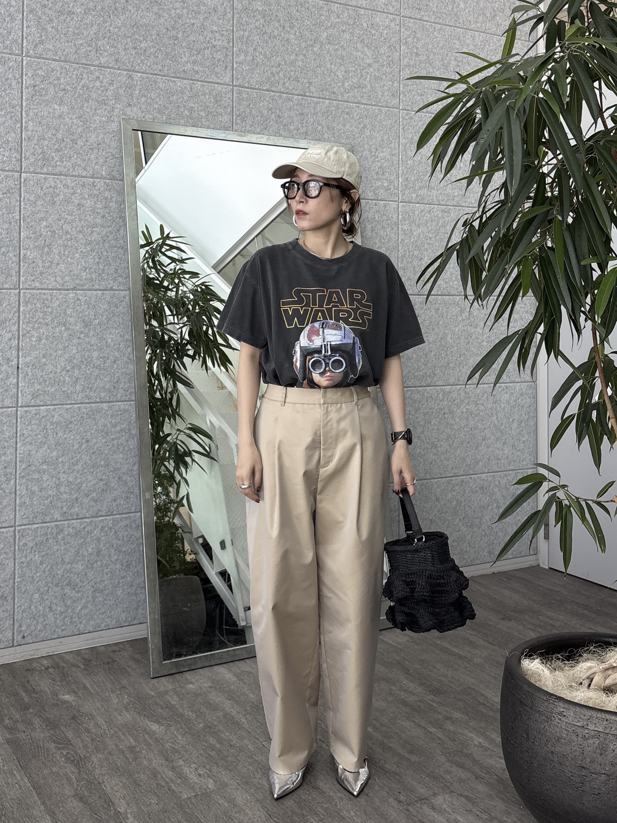 kotakiさんの「INDIVI｜フロントタックチノパン」を使ったコーディネート