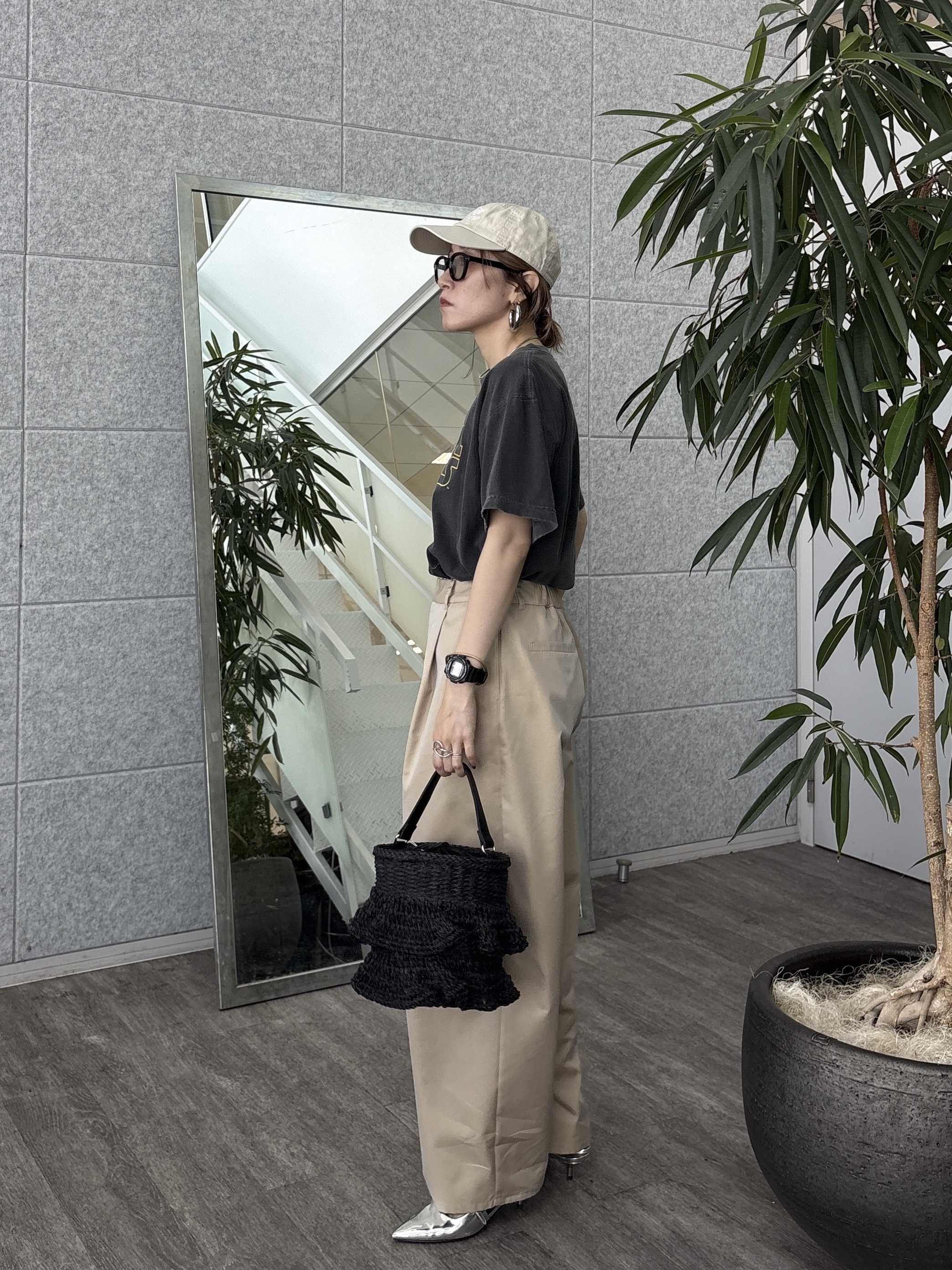 kotakiさんの「INDIVI｜フロントタックチノパン」を使ったコーディネート