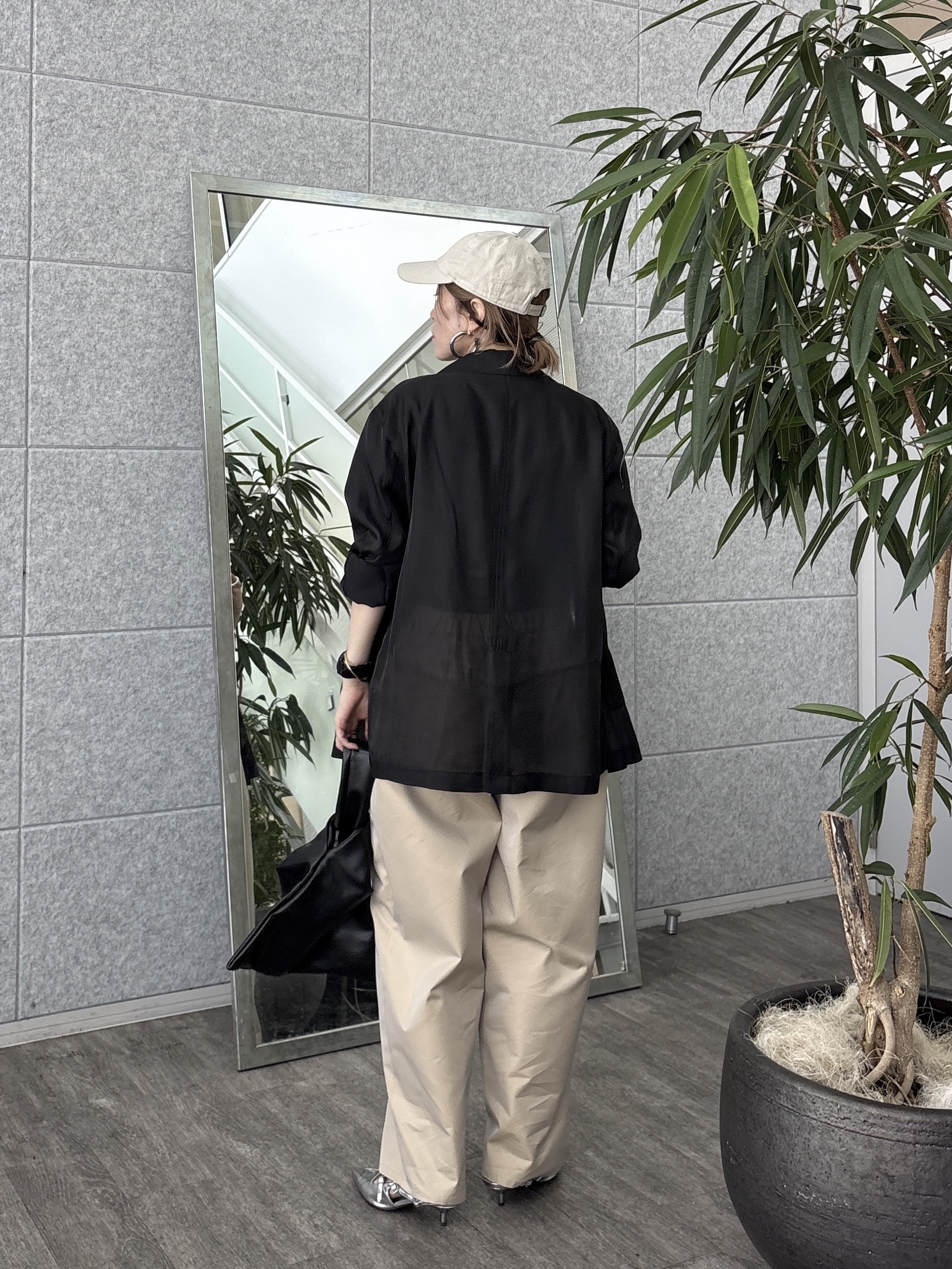 kotakiさんの「INDIVI｜【接触冷感/通気性】シアーシャツジャケット」を使ったコーディネート