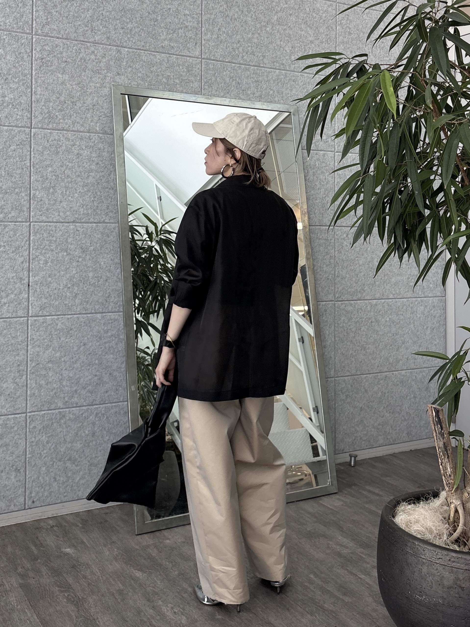 kotakiさんの「INDIVI｜【接触冷感/通気性】シアーシャツジャケット」を使ったコーディネート
