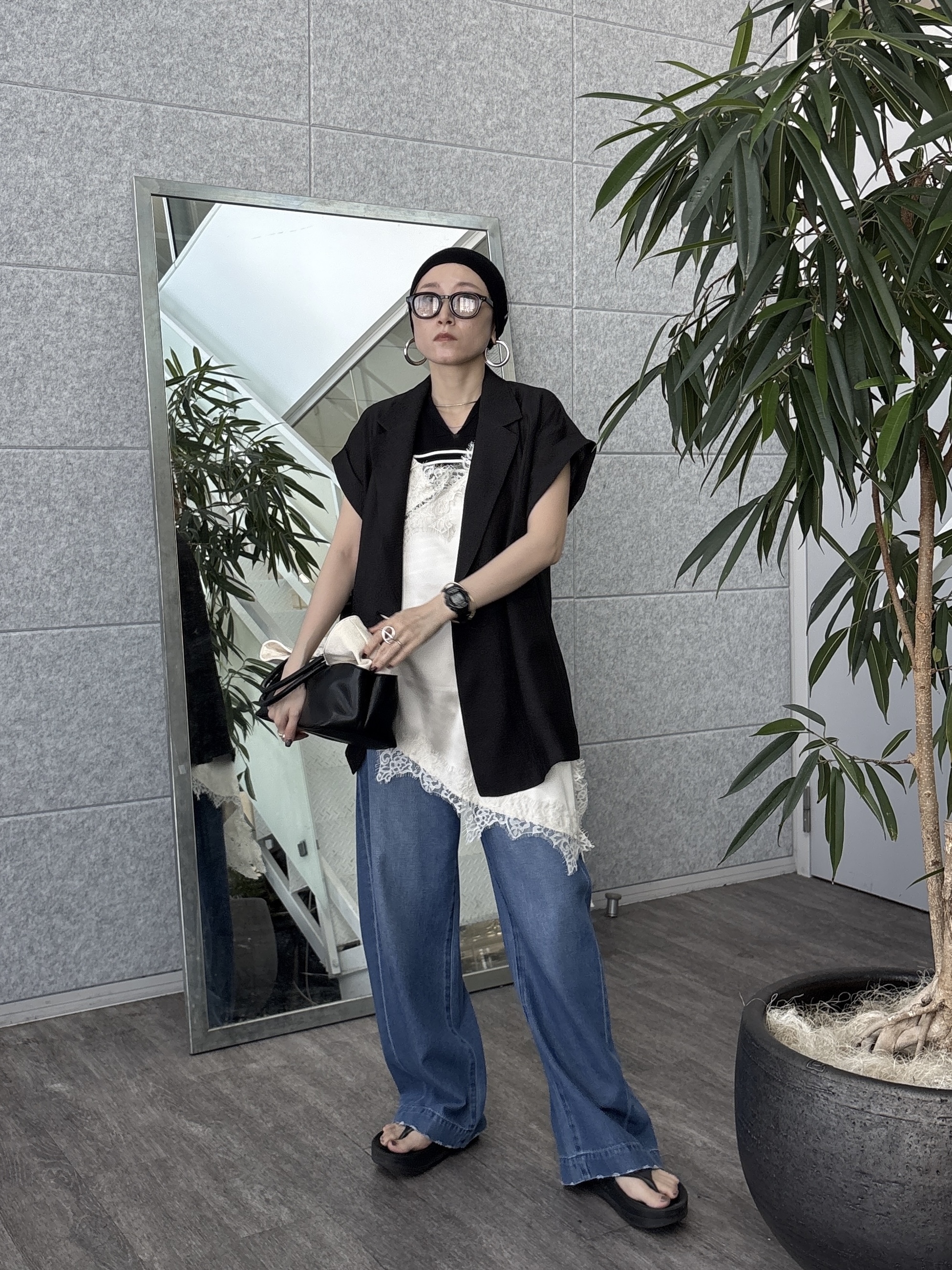 kotakiさんの「INDIVI｜ワッシャーシアー半袖ダブルジャケット」を使ったコーディネート