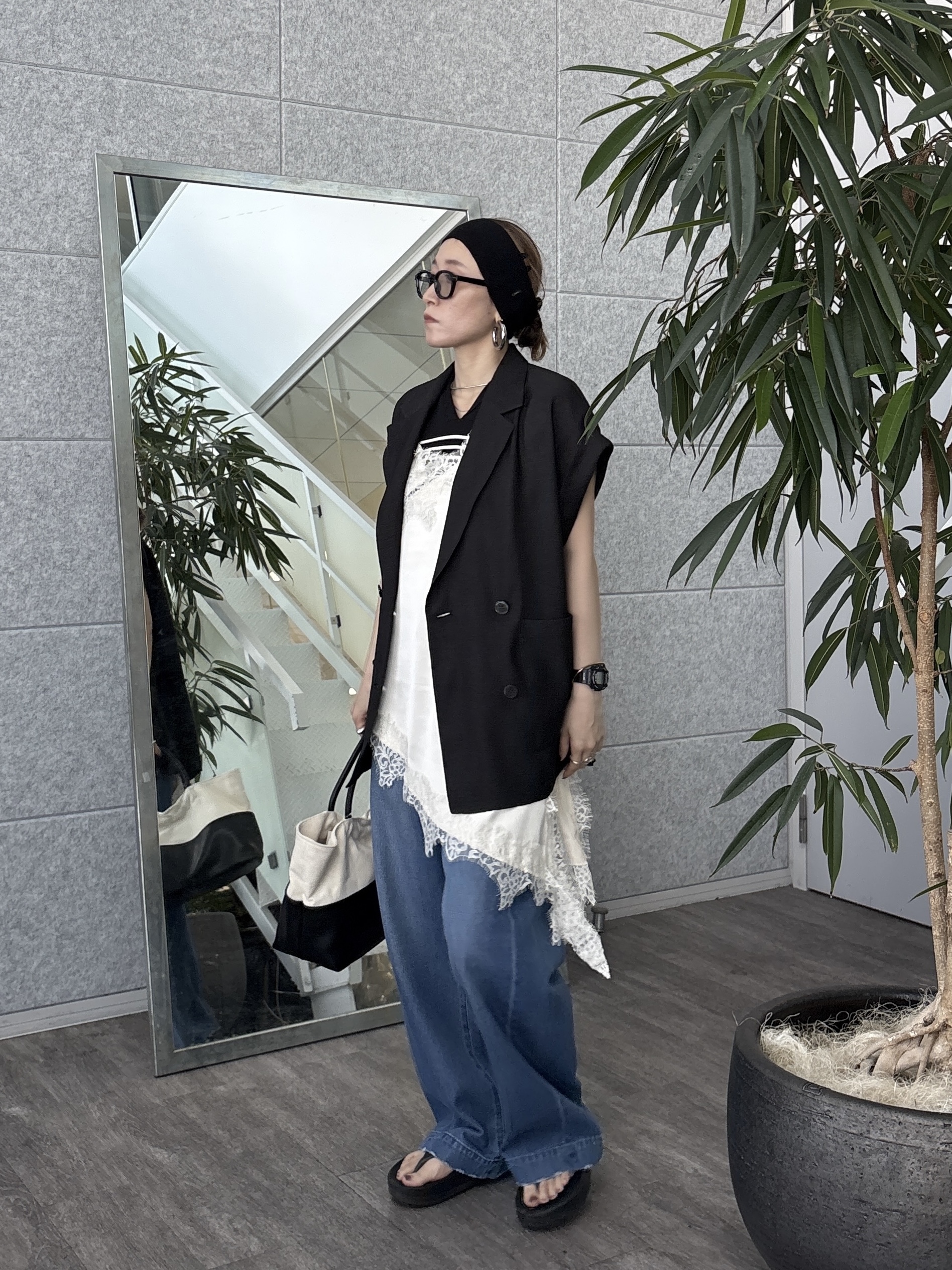 kotakiさんの「INDIVI｜ワッシャーシアー半袖ダブルジャケット」を使ったコーディネート