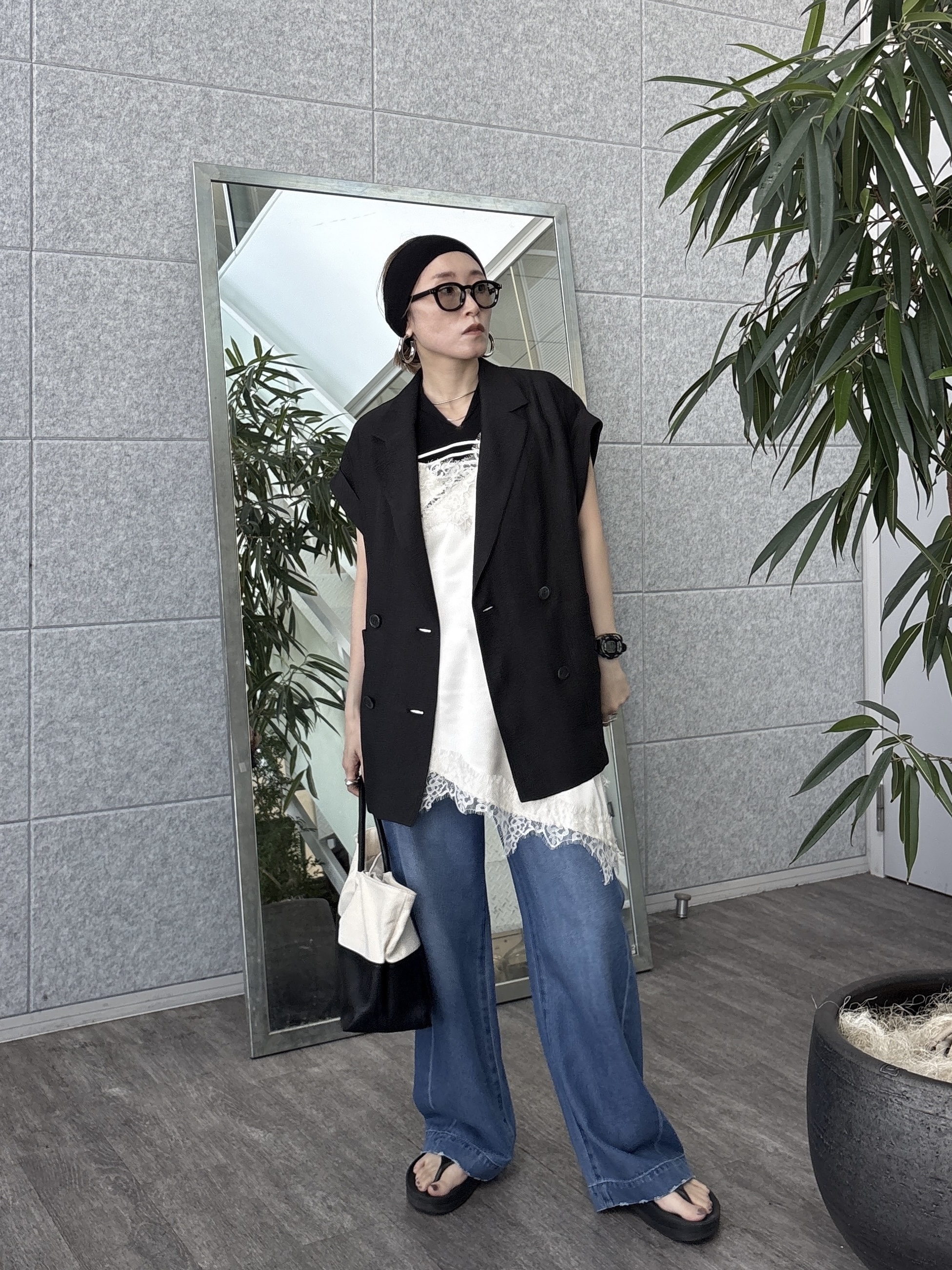 kotakiさんの「INDIVI｜ワッシャーシアー半袖ダブルジャケット」を使ったコーディネート