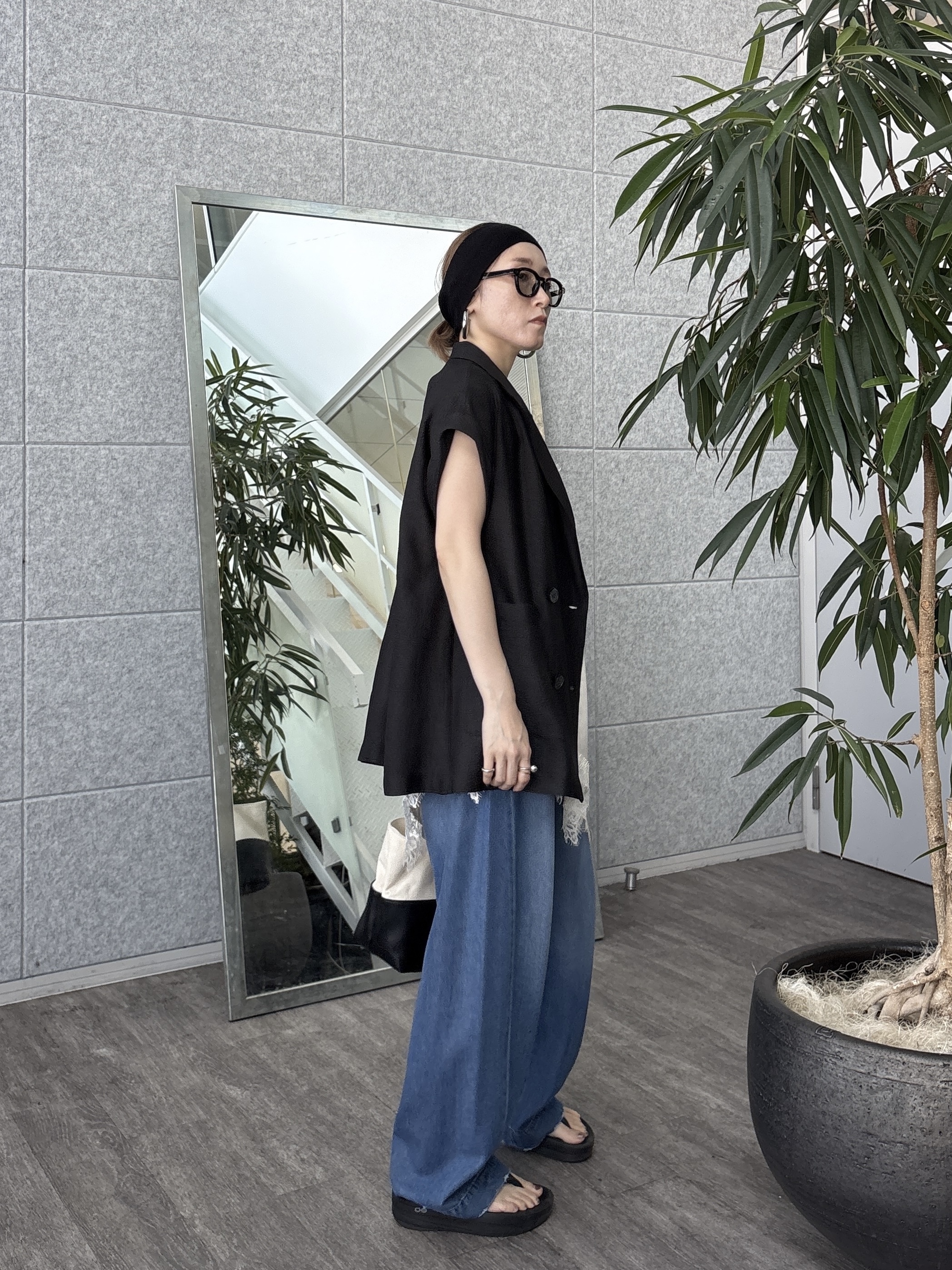 kotakiさんの「INDIVI｜ワッシャーシアー半袖ダブルジャケット」を使ったコーディネート