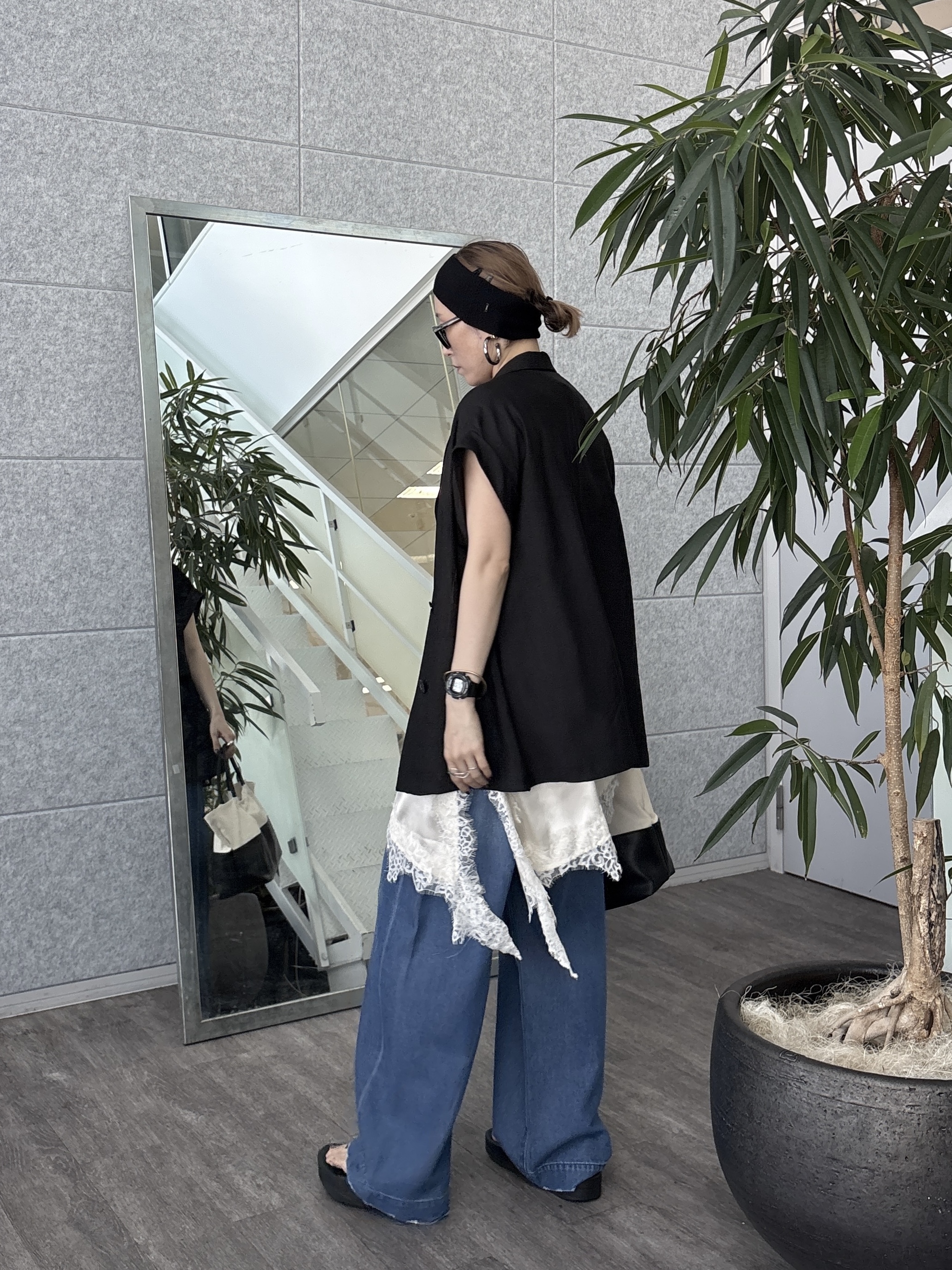 kotakiさんの「INDIVI｜ワッシャーシアー半袖ダブルジャケット」を使ったコーディネート
