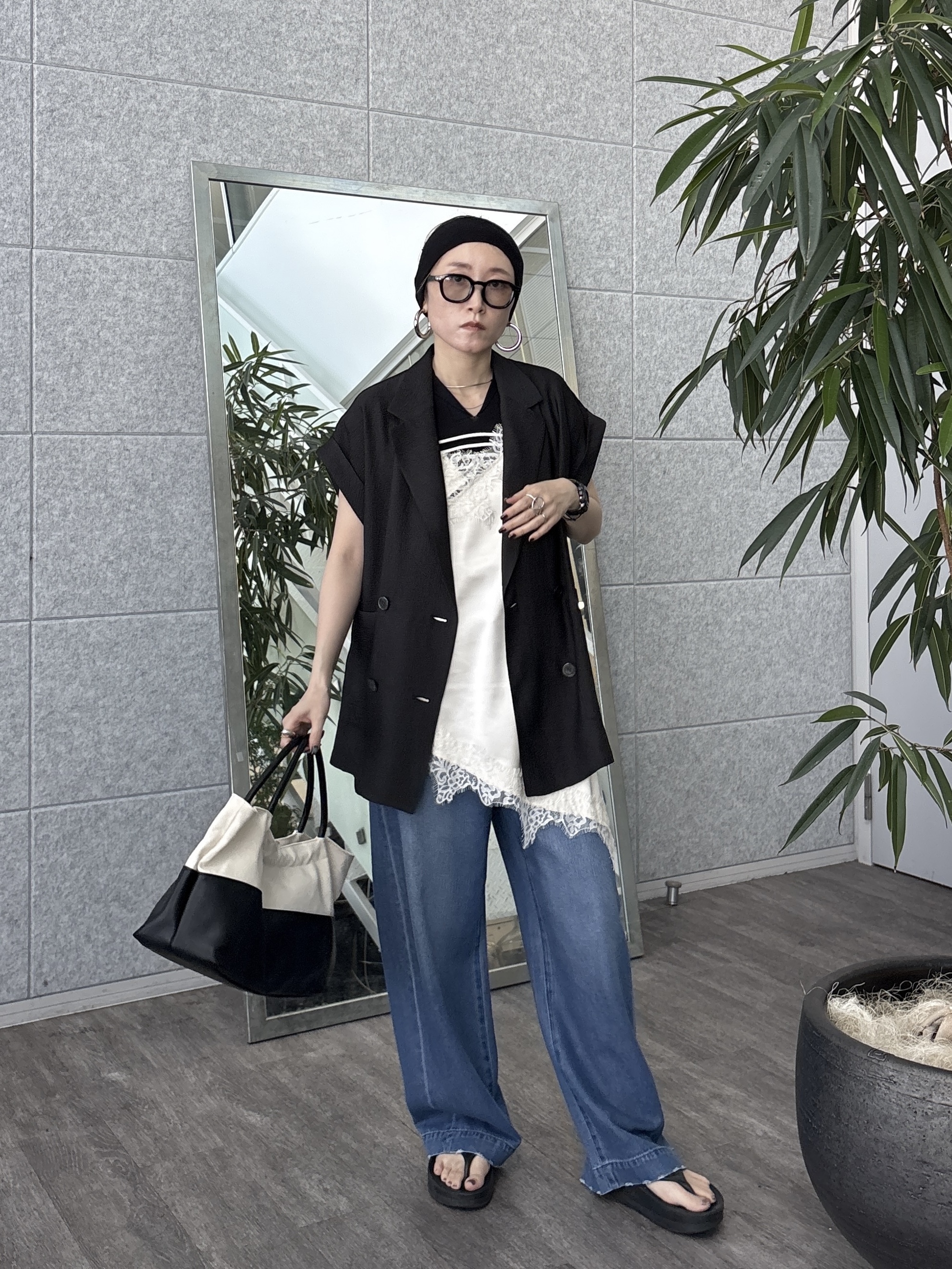 kotakiさんの「INDIVI｜ワッシャーシアー半袖ダブルジャケット」を使ったコーディネート