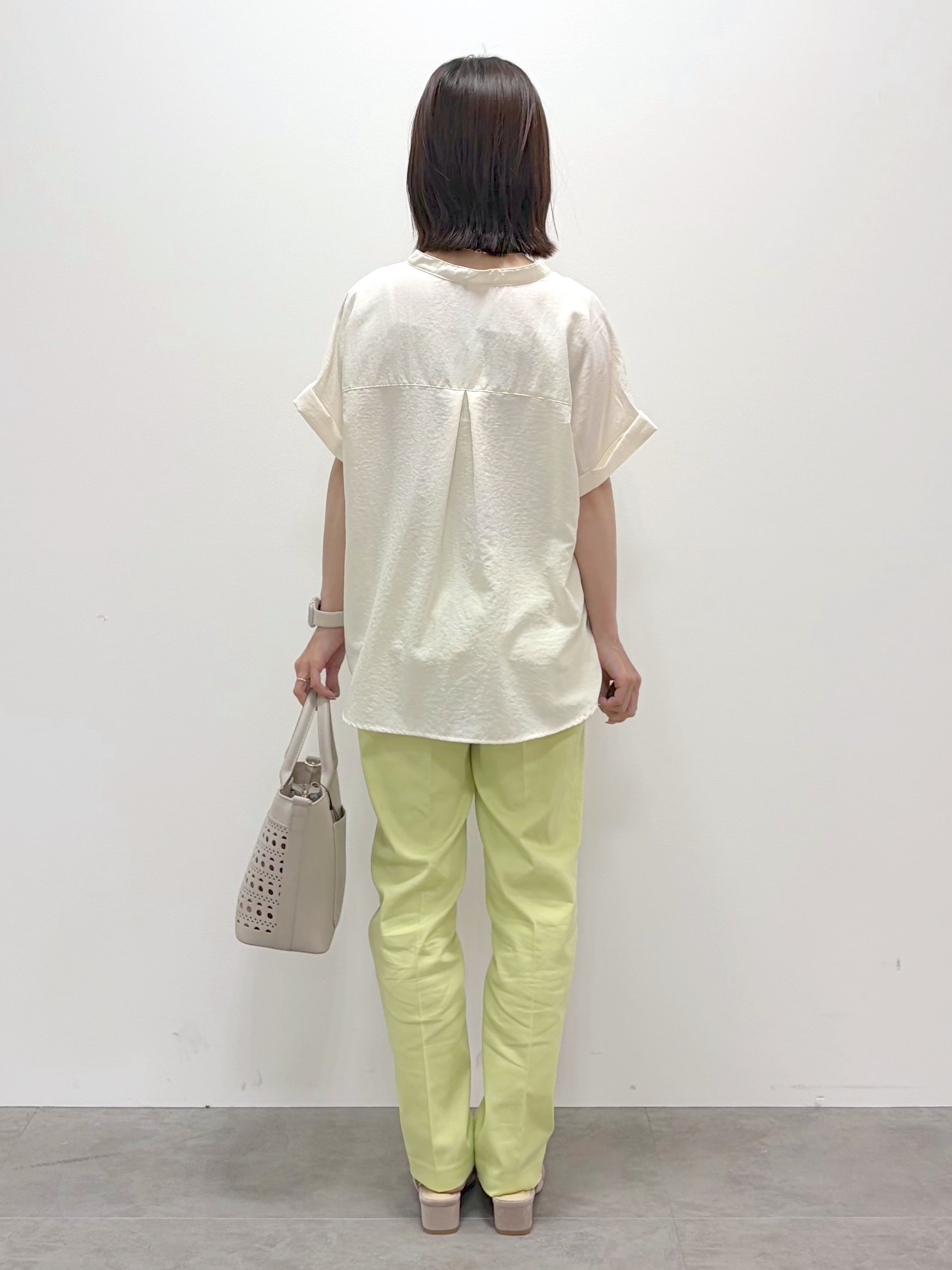 kozuさんの「index｜【接触冷感】ダブルポケットスキッパーブラウス《吸水速乾／防シワ／洗濯機OK／S～3L／7col》」を使ったコーディネート