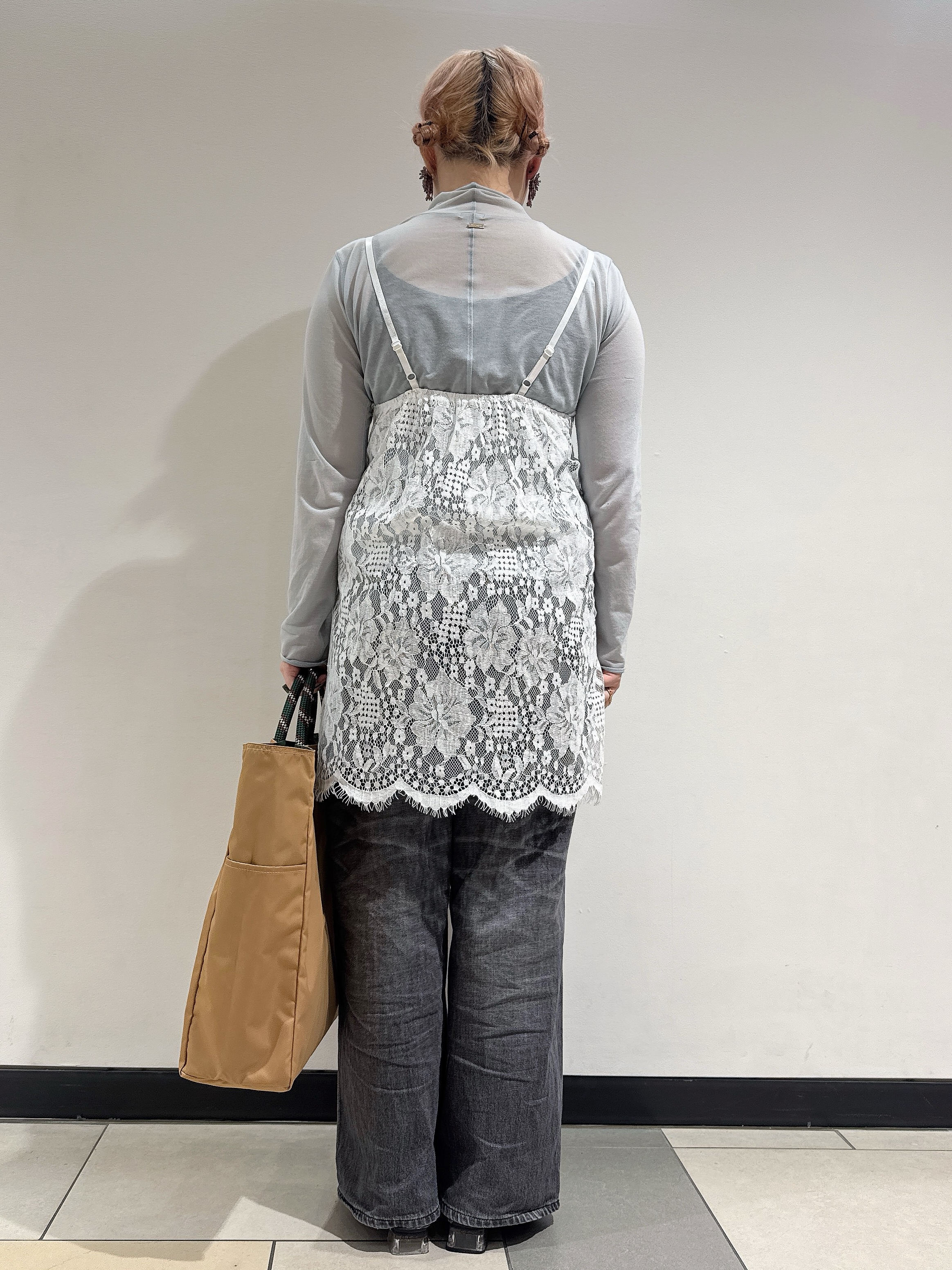 なかもとあきさんの「DRESSTERIOR｜【シアー素材】シアータートルトップス」を使ったコーディネート