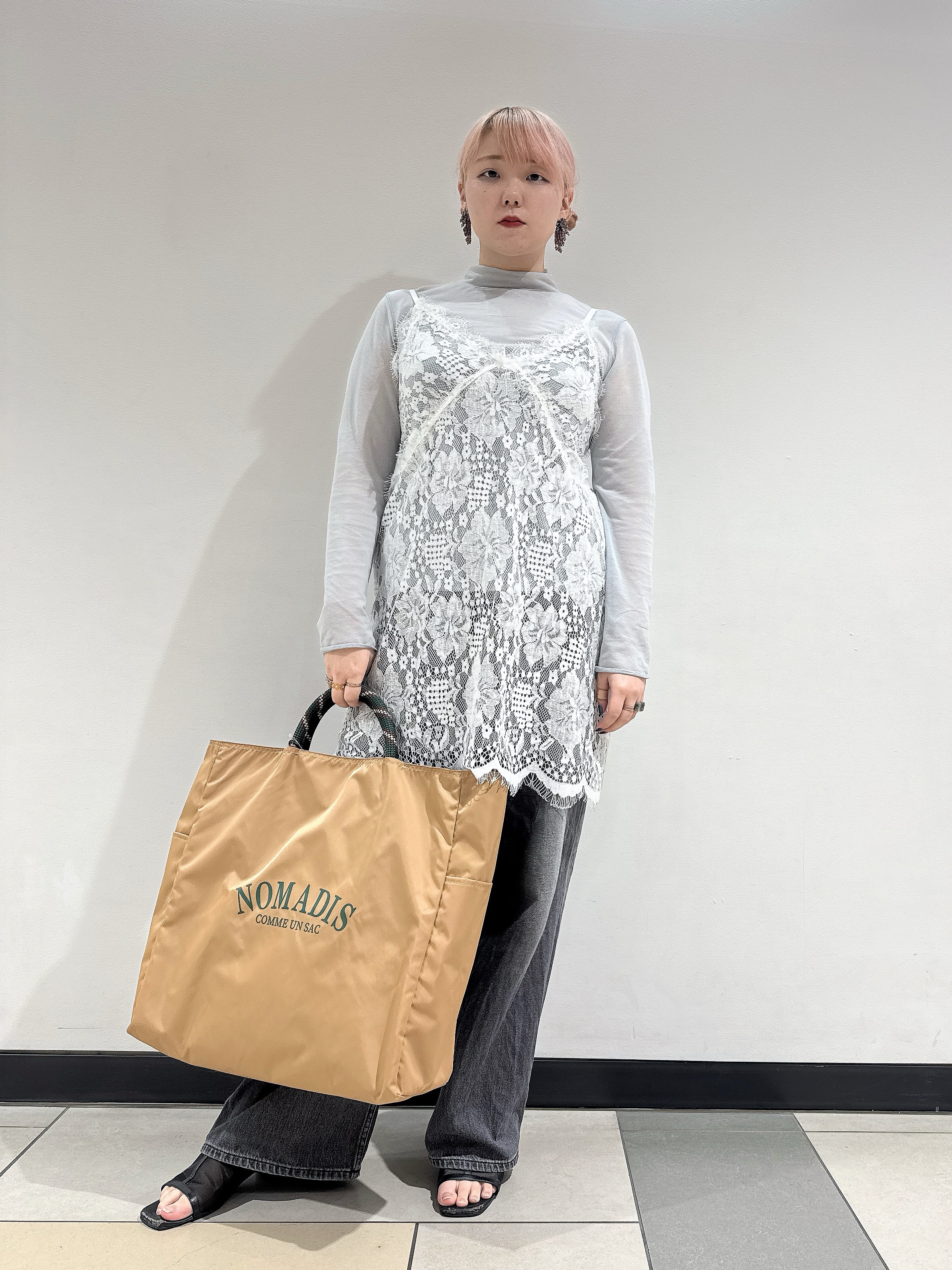 なかもとあきさんの「DRESSTERIOR｜【シアー素材】シアータートルトップス」を使ったコーディネート