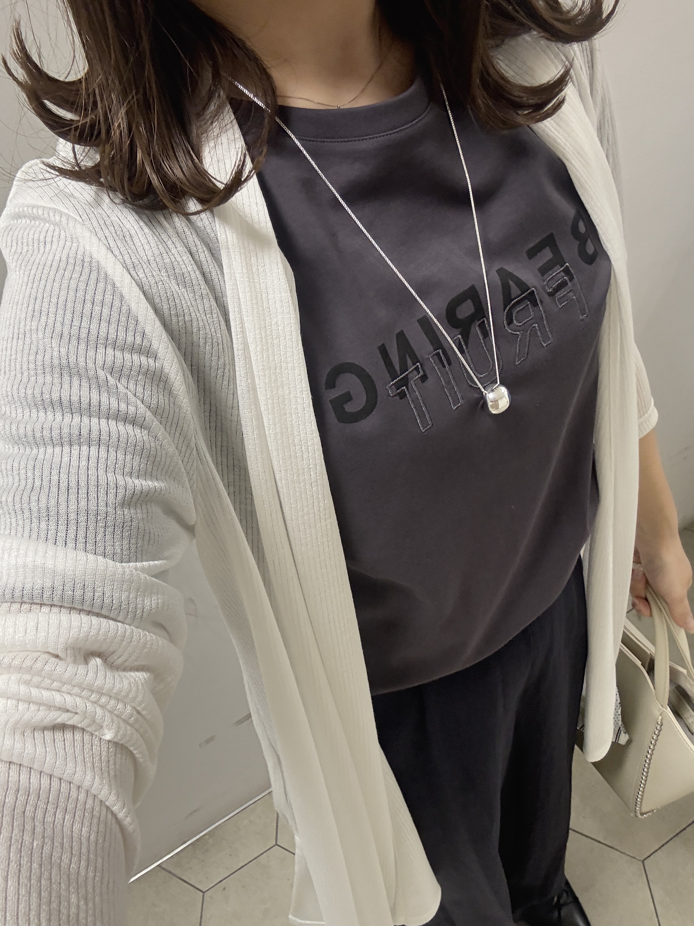 kahoさんの「INDIVI｜【洗える／アンサンブル可能】シアーストライプカーディガン」を使ったコーディネート
