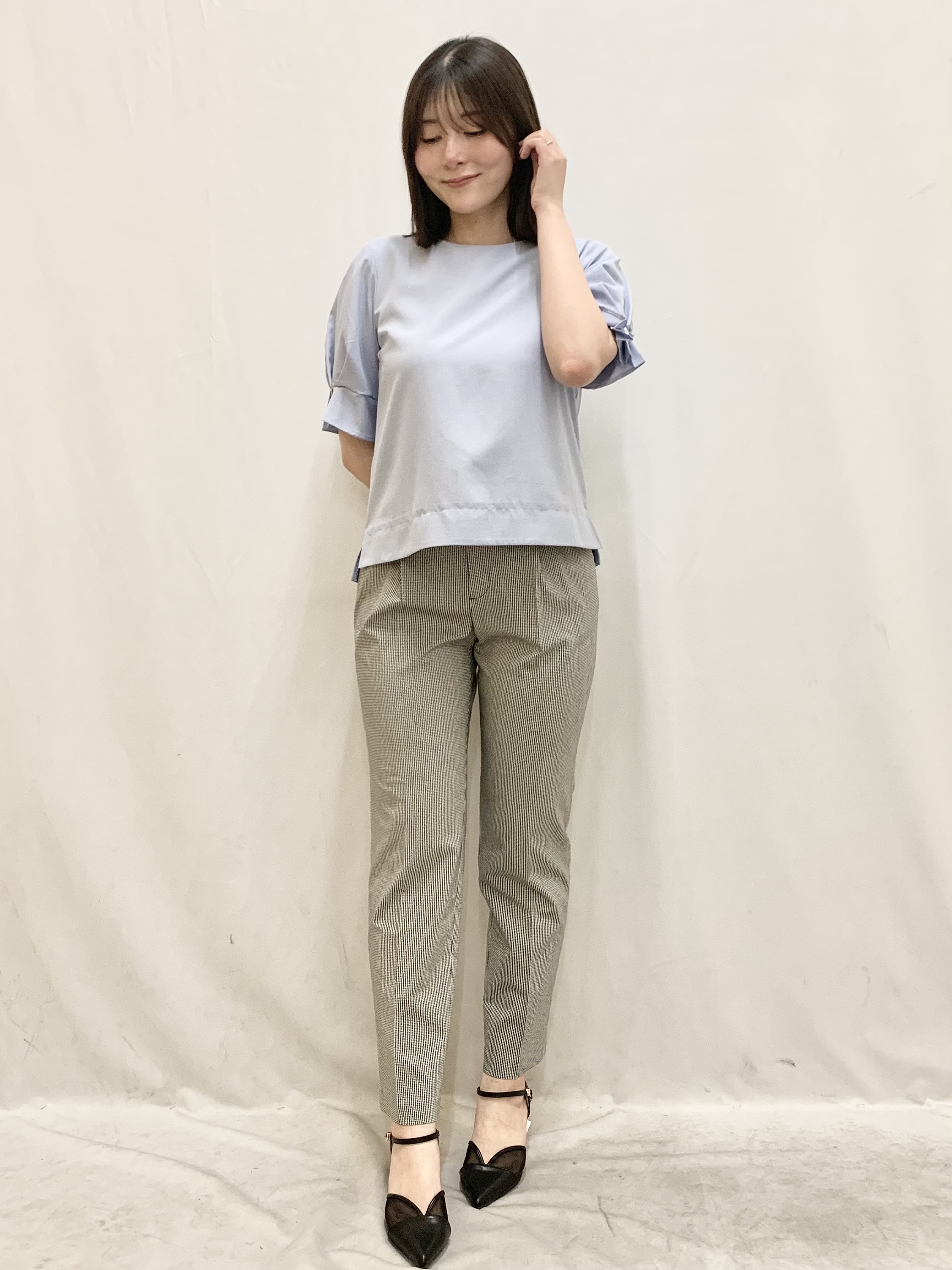 kasumiさんの「index｜【接触冷感／吸水速乾】タックパフスリーブブラウス《防シワ／洗濯機OK／XS～3L／8col》」を使ったコーディネート