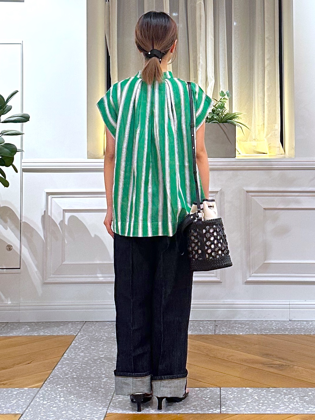 なべこさんの「DRESSTERIOR｜【otonaMUSE5月号掲載】センタープレス ワイドストレートデニム」を使ったコーディネート