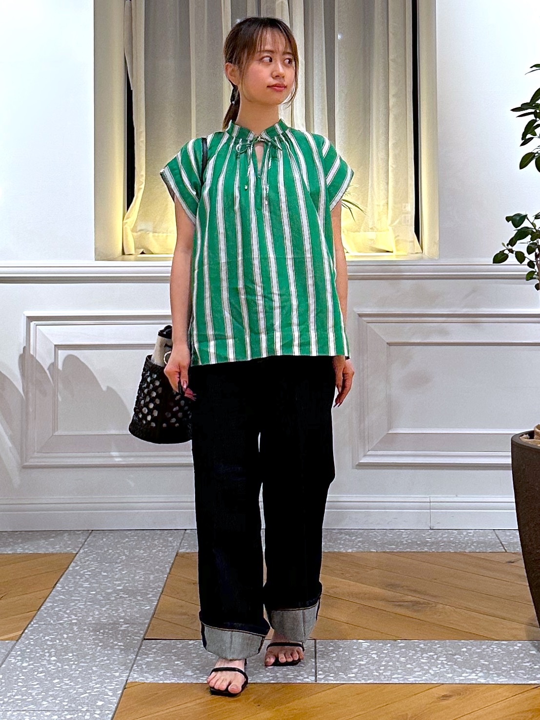なべこさんの「DRESSTERIOR｜【otonaMUSE5月号掲載】センタープレス ワイドストレートデニム」を使ったコーディネート