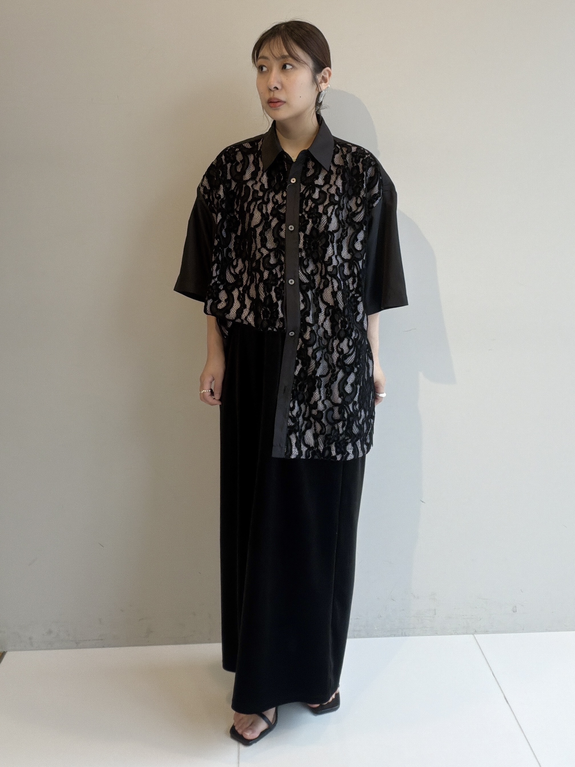abeさんの「tk.TAKEO KIKUCHI｜【この夏大注目！】シャドウフラワーレースデザインシャツ/半袖/夏服/花柄/レース/半袖シャツ/キレイ」を使ったコーディネート