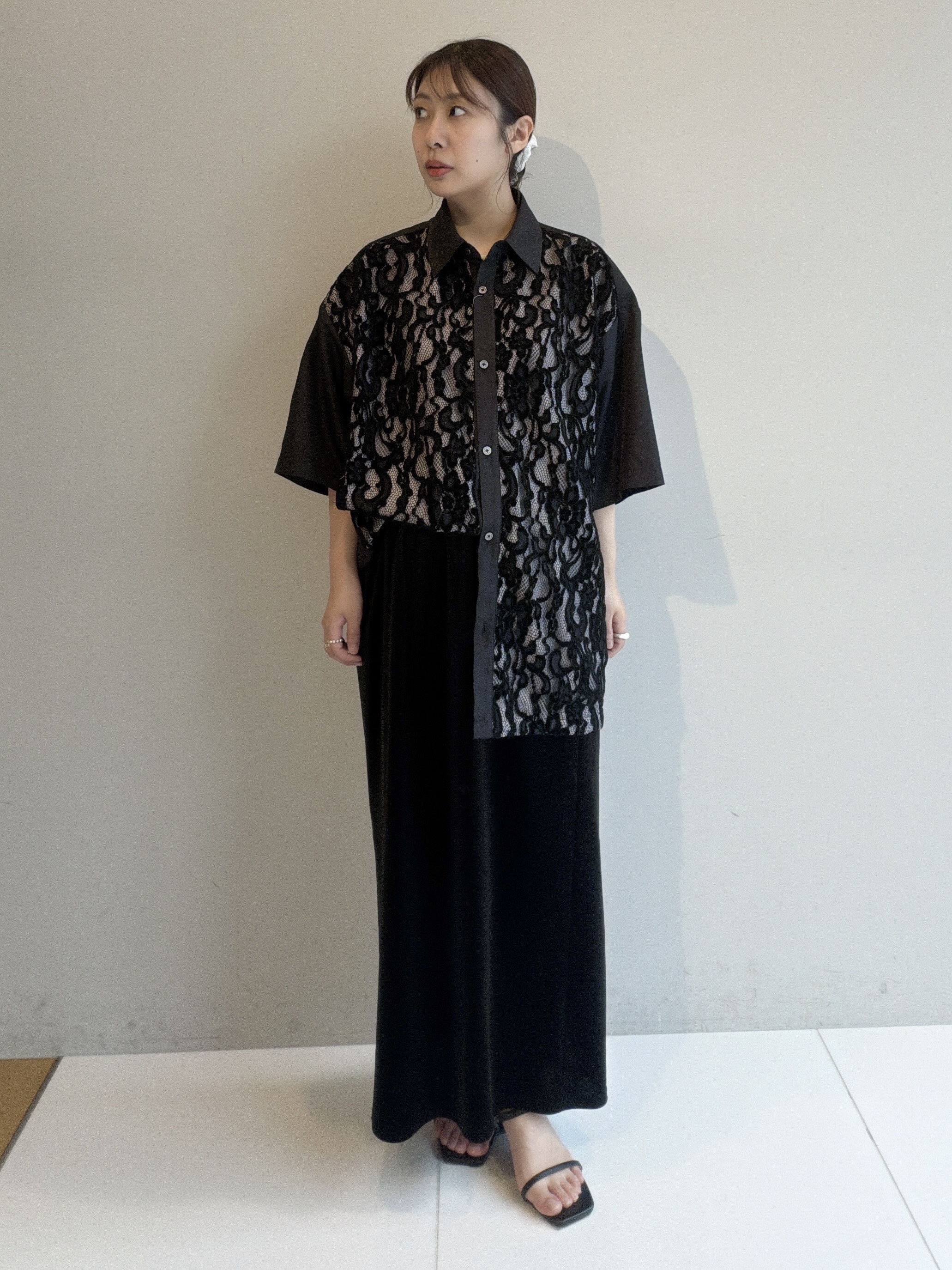 abeさんの「tk.TAKEO KIKUCHI｜【この夏大注目！】シャドウフラワーレースデザインシャツ/半袖/夏服/花柄/レース/半袖シャツ/キレイ」を使ったコーディネート