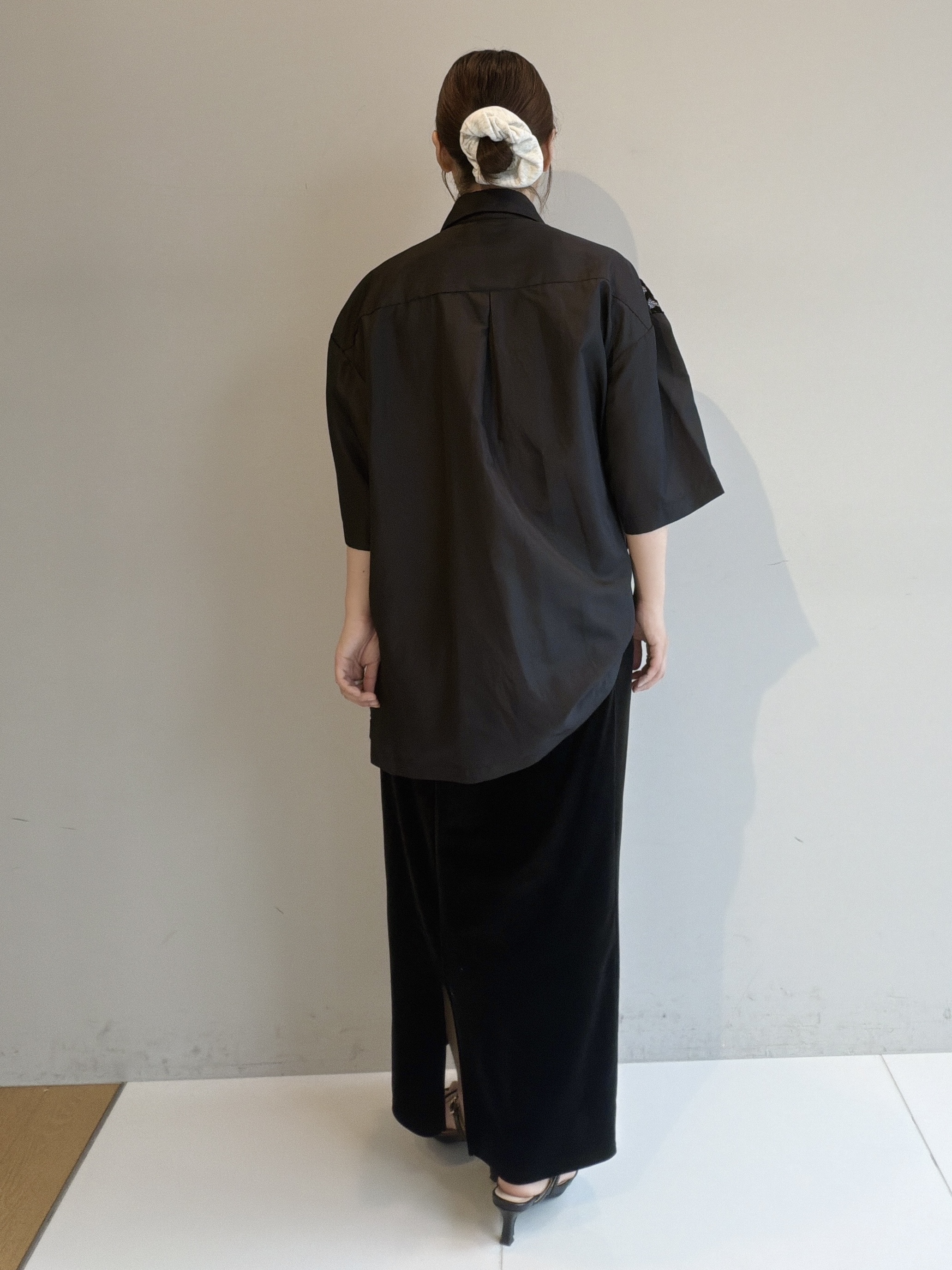 abeさんの「tk.TAKEO KIKUCHI｜【この夏大注目！】シャドウフラワーレースデザインシャツ/半袖/夏服/花柄/レース/半袖シャツ/キレイ」を使ったコーディネート