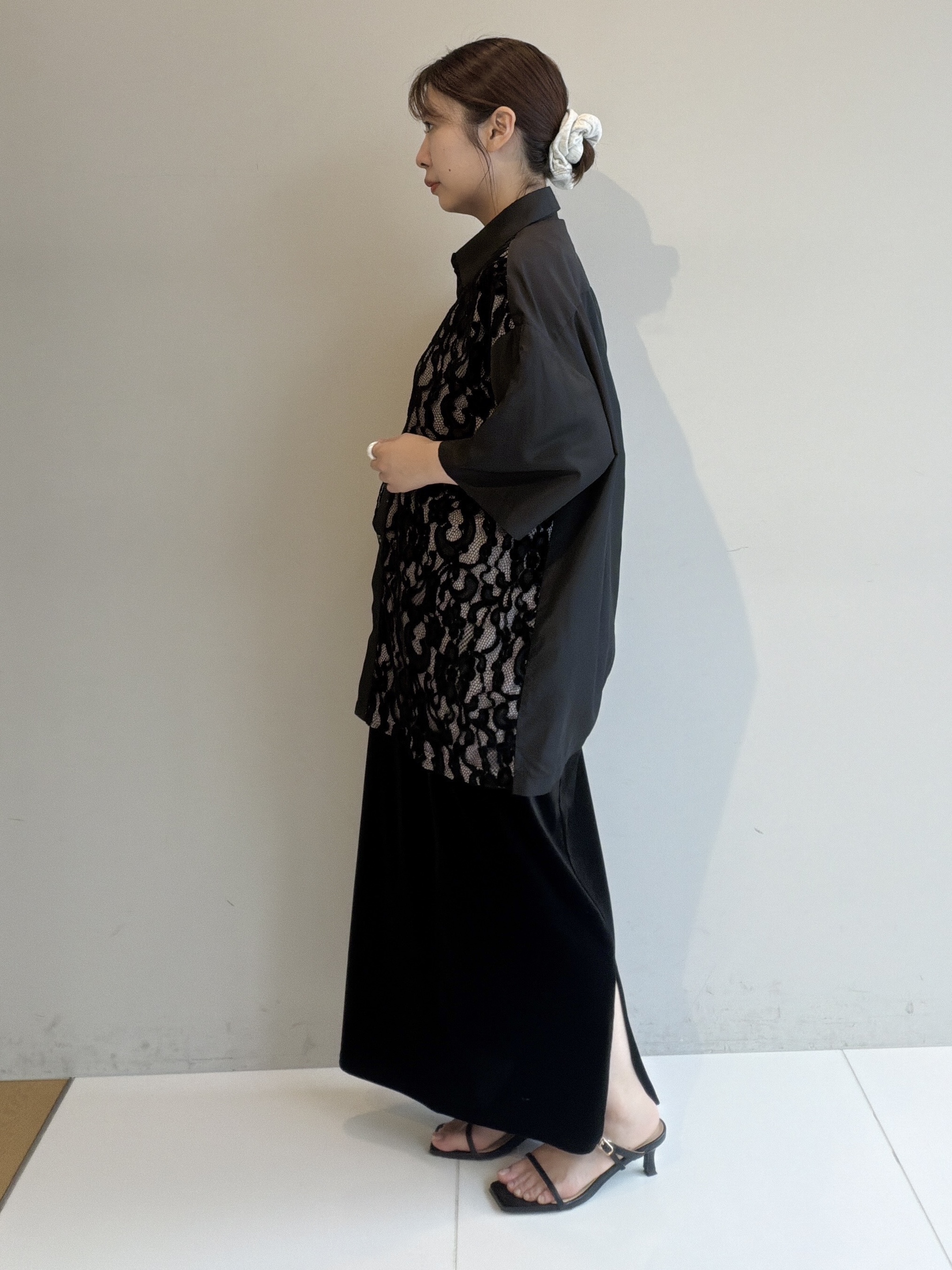 abeさんの「tk.TAKEO KIKUCHI｜【この夏大注目！】シャドウフラワーレースデザインシャツ/半袖/夏服/花柄/レース/半袖シャツ/キレイ」を使ったコーディネート