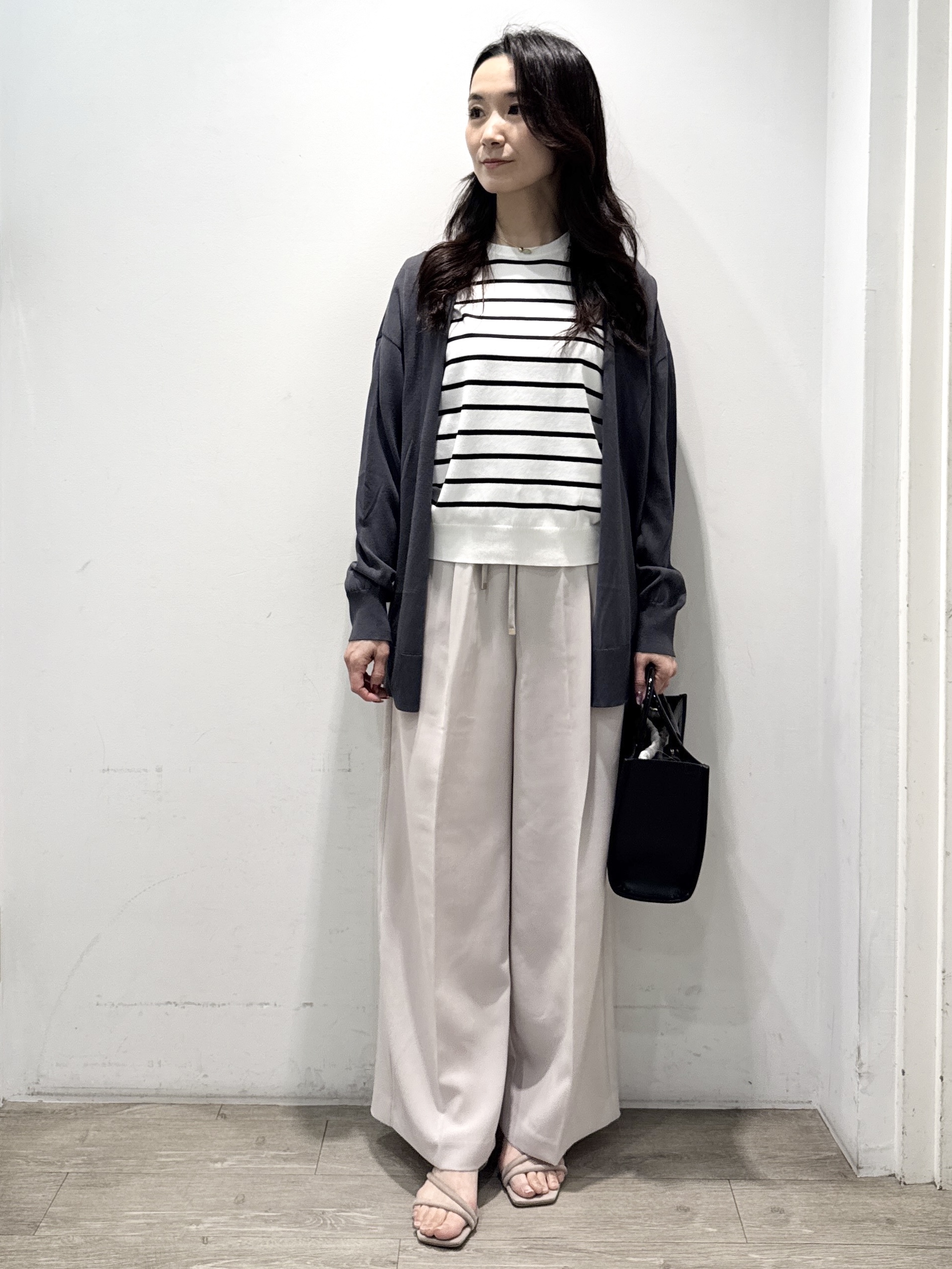 yuicciさんの「OPAQUE.CLIP｜【接触冷感】ニットカーディガン《洗濯機OK／抗ピリング》」を使ったコーディネート