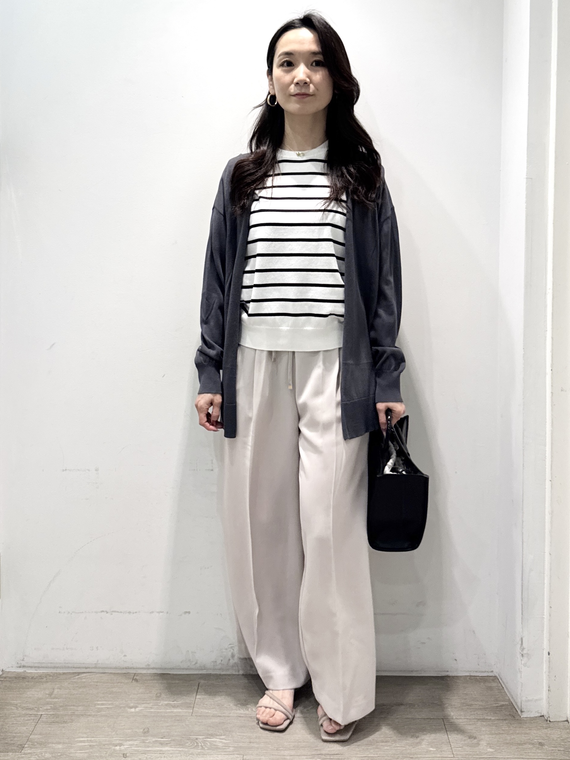 yuicciさんの「OPAQUE.CLIP｜【接触冷感】ニットカーディガン《洗濯機OK／抗ピリング》」を使ったコーディネート