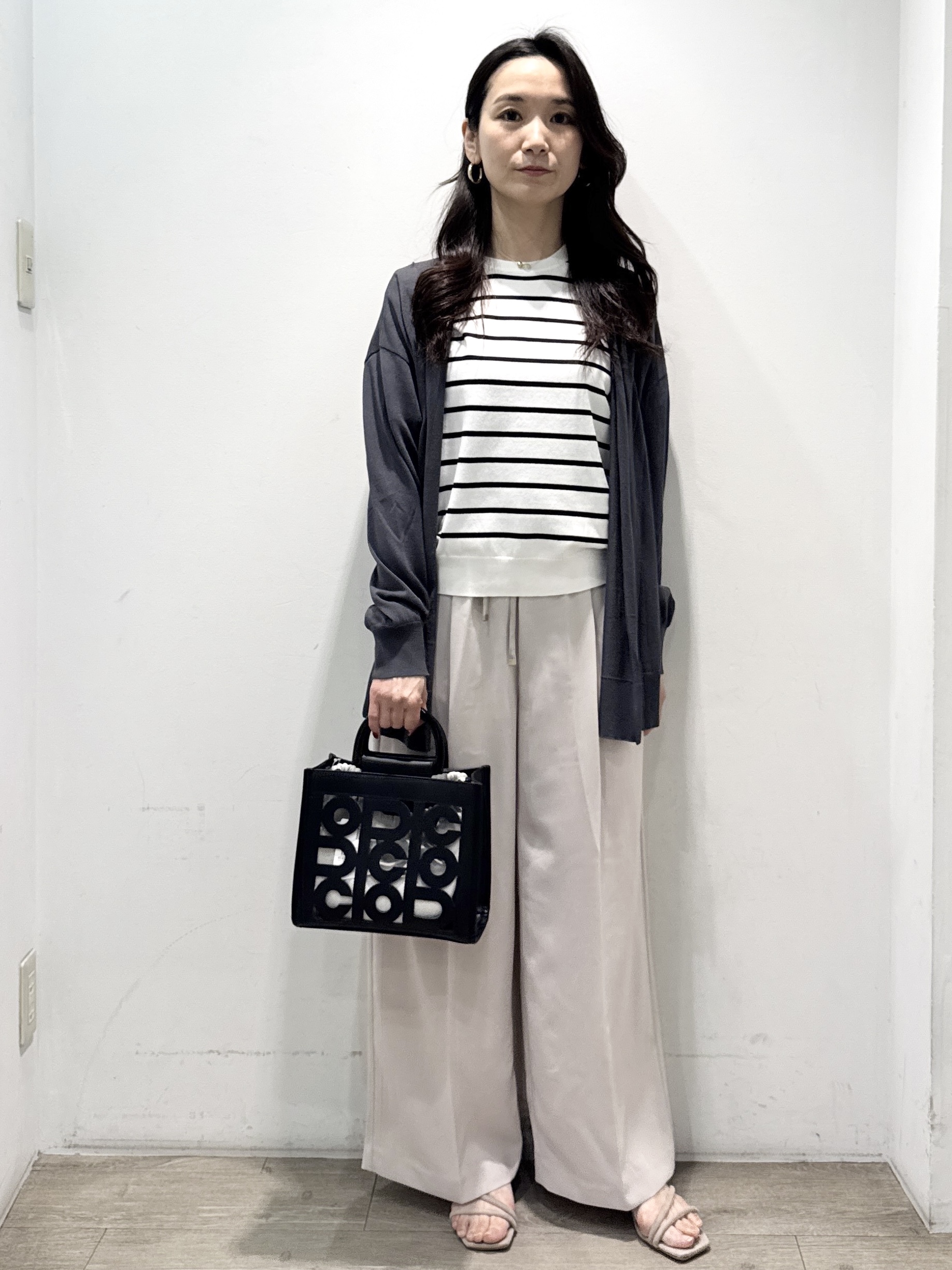 yuicciさんの「OPAQUE.CLIP｜【接触冷感】ニットカーディガン《洗濯機OK／抗ピリング》」を使ったコーディネート