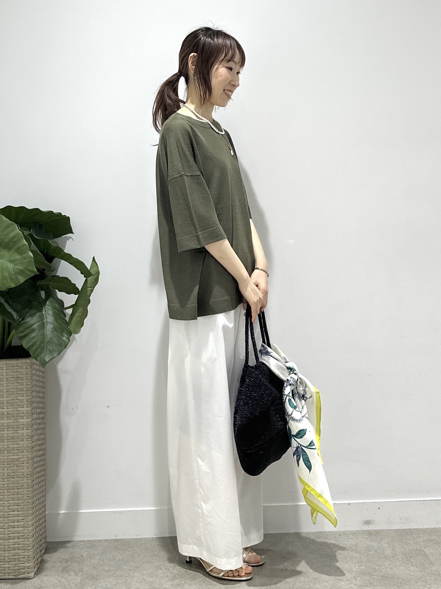 Miwaさんの「UNTITLED｜【アンサンブル可/シアー】リネンエステルカーディガン」を使ったコーディネート