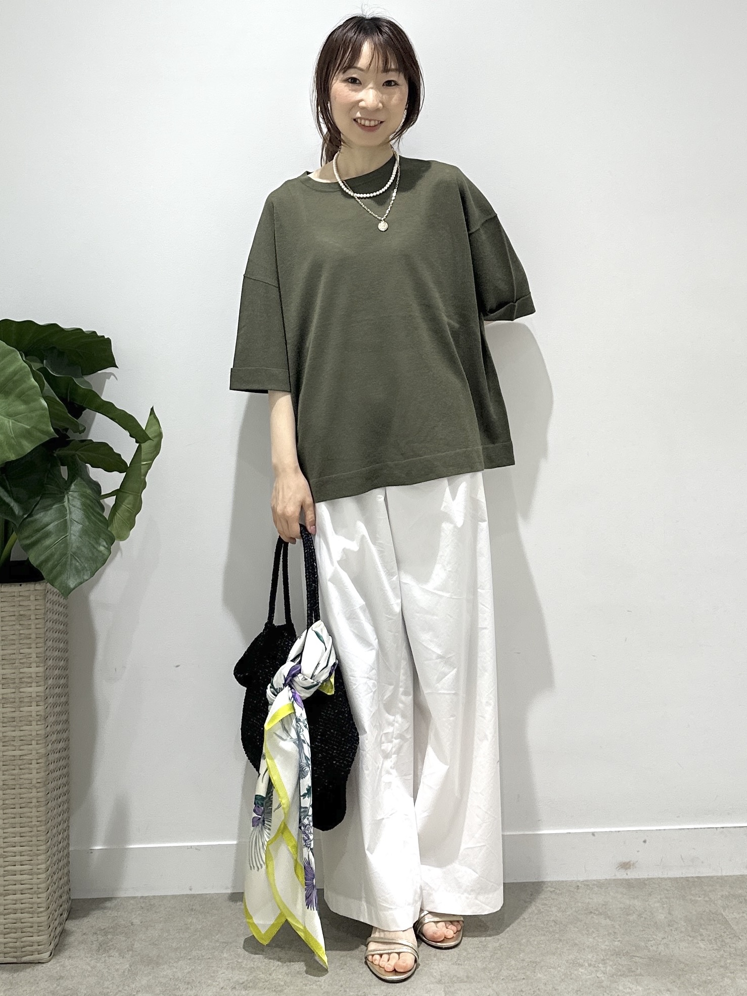 Miwaさんの「UNTITLED｜【アンサンブル可/シアー】リネンエステルカーディガン」を使ったコーディネート