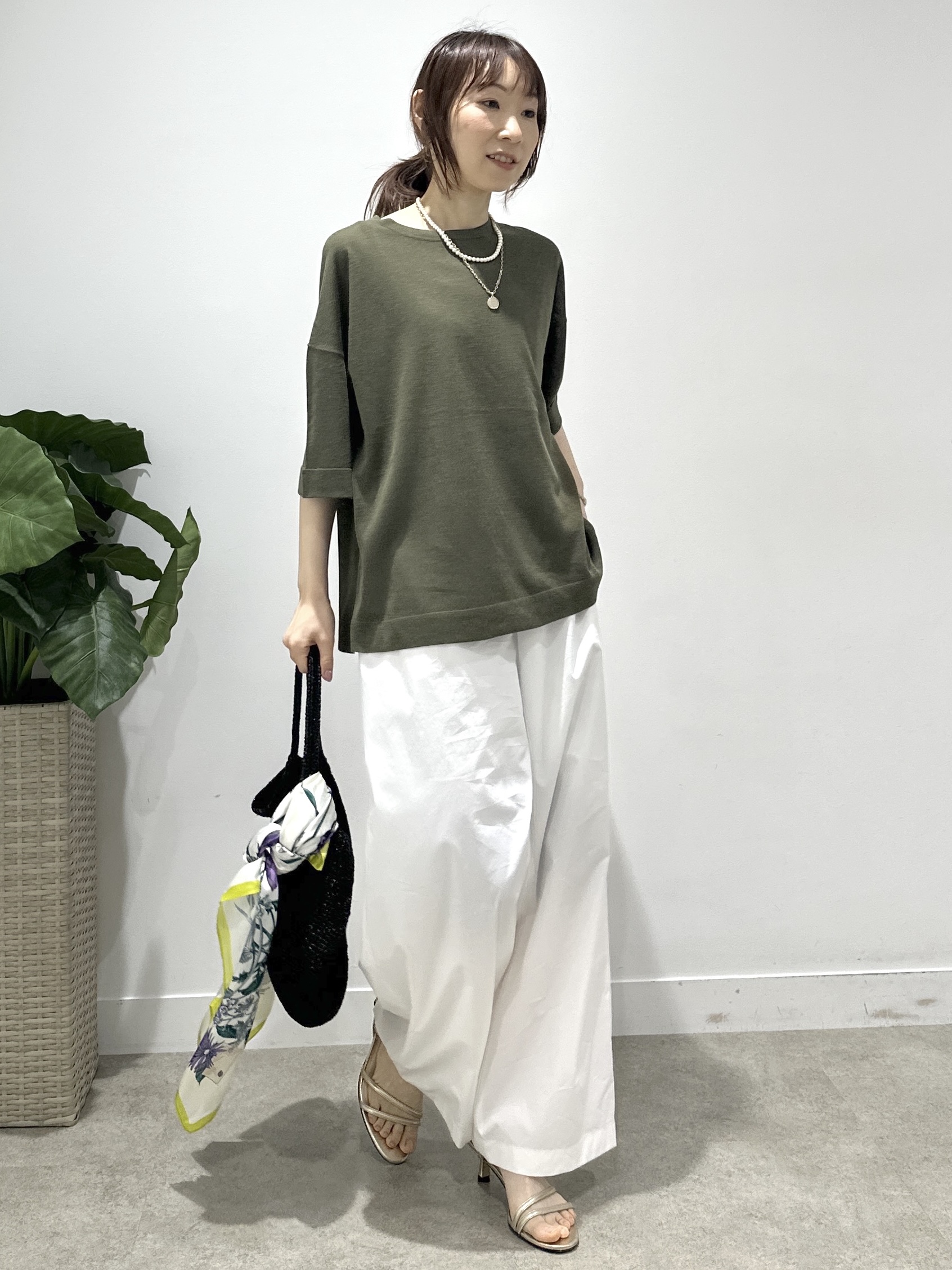 Miwaさんの「UNTITLED｜【アンサンブル可/シアー】リネンエステルカーディガン」を使ったコーディネート