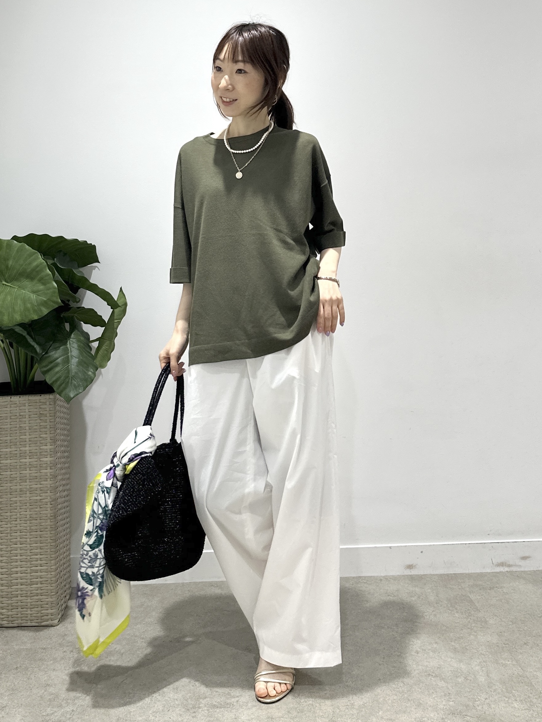 Miwaさんの「UNTITLED｜【アンサンブル可/シアー】リネンエステルカーディガン」を使ったコーディネート