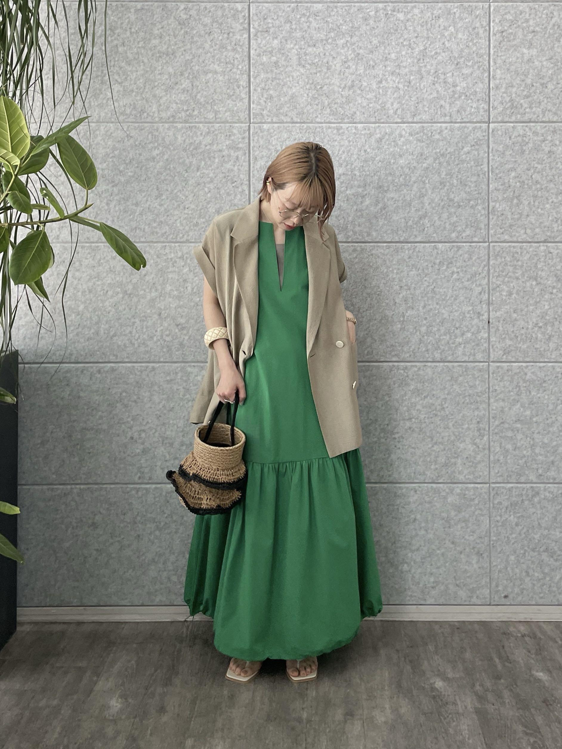 mikuさんの「INDIVI｜2WAYスキッパーワンピース【再入荷／接触冷感】」を使ったコーディネート