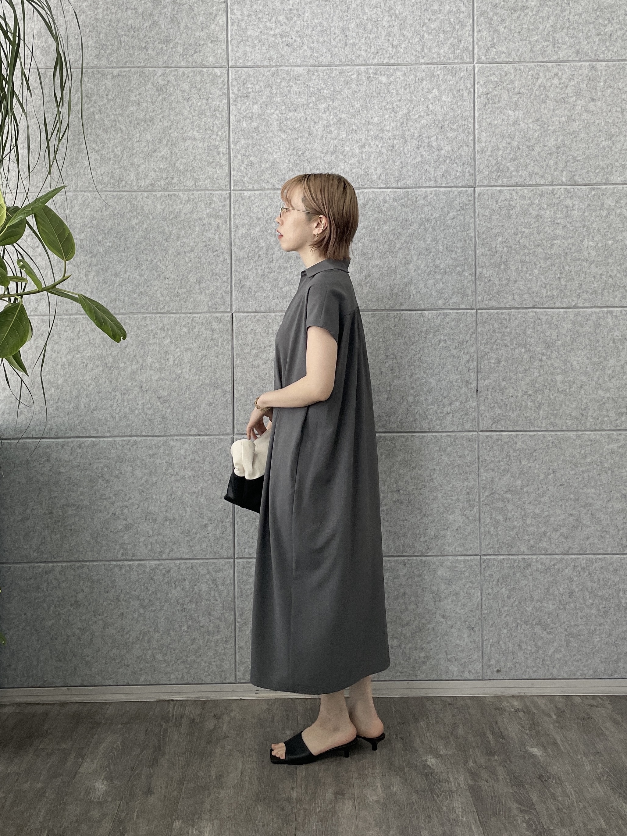 mikuさんの「INDIVI｜Comfy SET UP｜スキッパーワンピース【通勤／接触冷感／UVカット】」を使ったコーディネート
