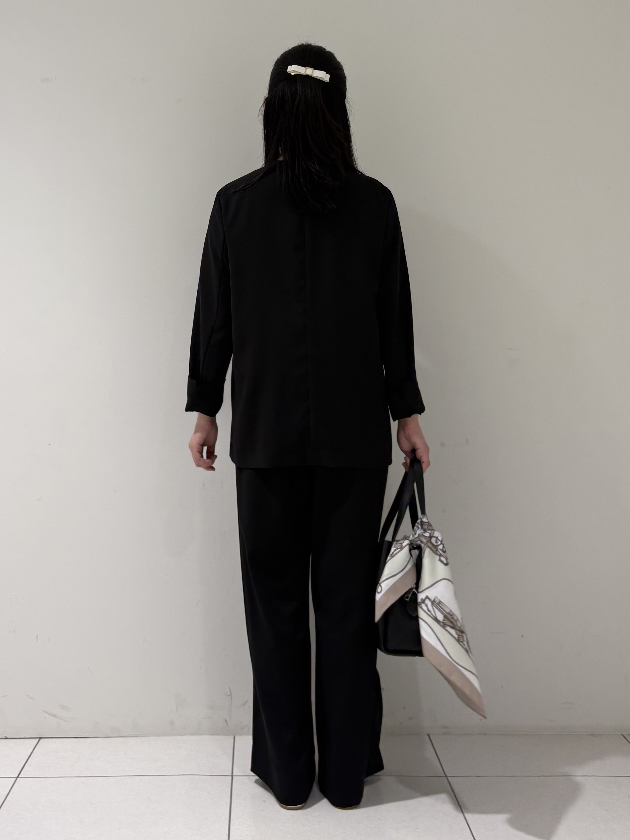 momokoさんの「INDIVI｜【接触冷感／透湿／着る日傘】ノーカラージャケット」を使ったコーディネート