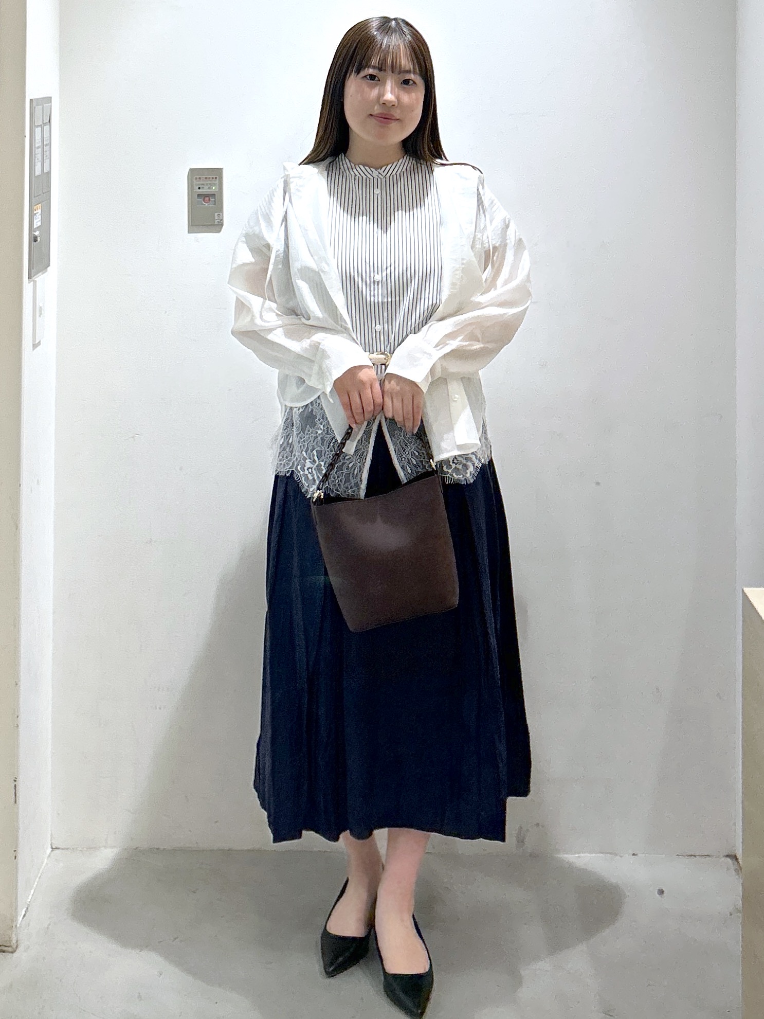 sayaさんの「OPAQUE.CLIP｜【接触冷感】ビジューボタンカーディガン《抗ピリング／洗濯機OK》」を使ったコーディネート