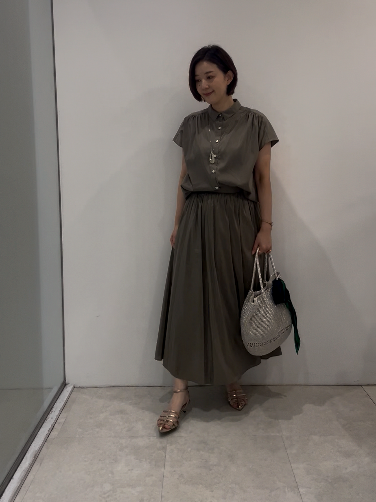 まどかさんの「UNTITLED｜【セットアップ可/軽量/清涼感】ローンギャザーブラウス」を使ったコーディネート