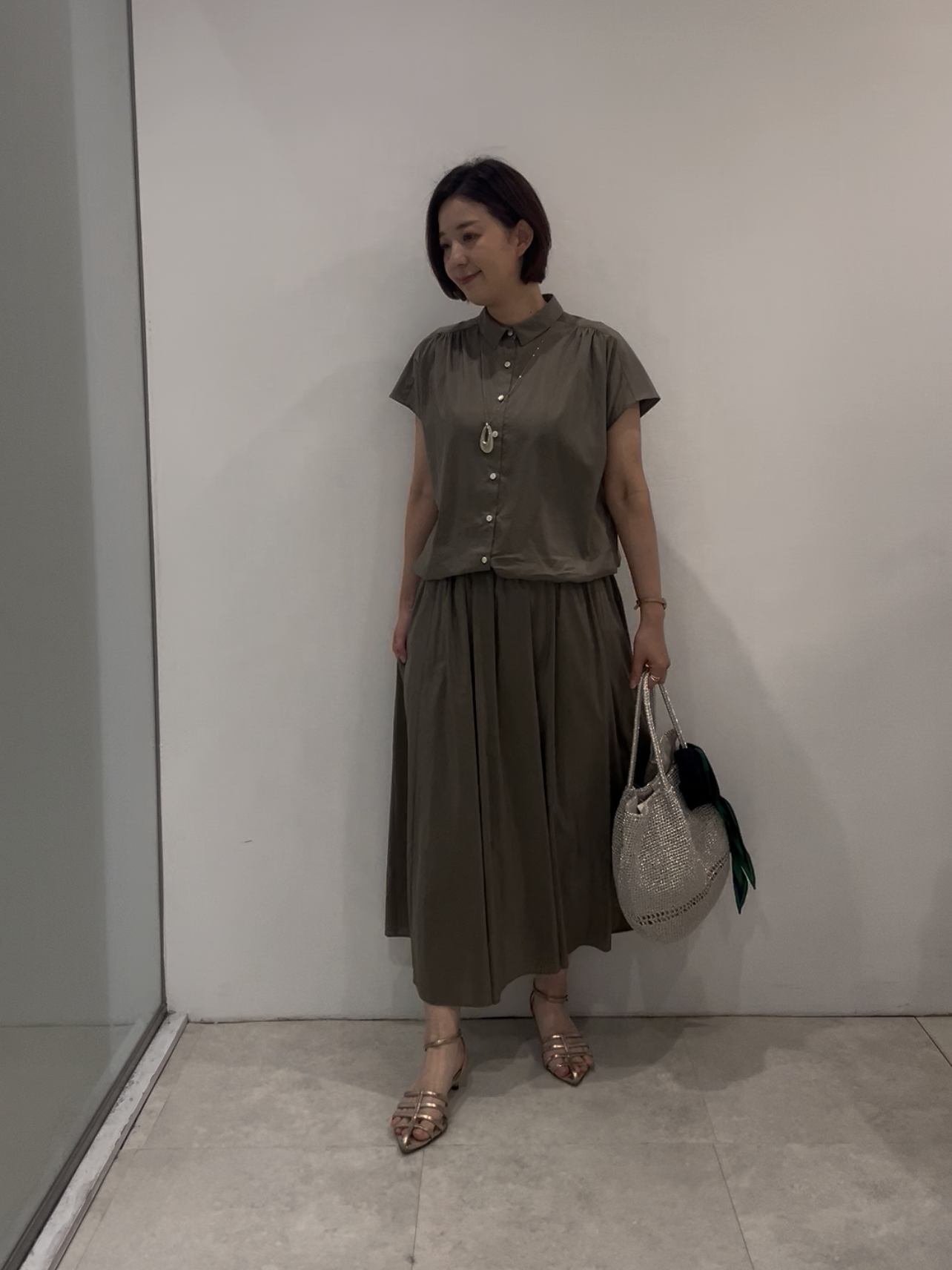 まどかさんの「UNTITLED｜【セットアップ可/軽量/清涼感】ローンギャザーブラウス」を使ったコーディネート