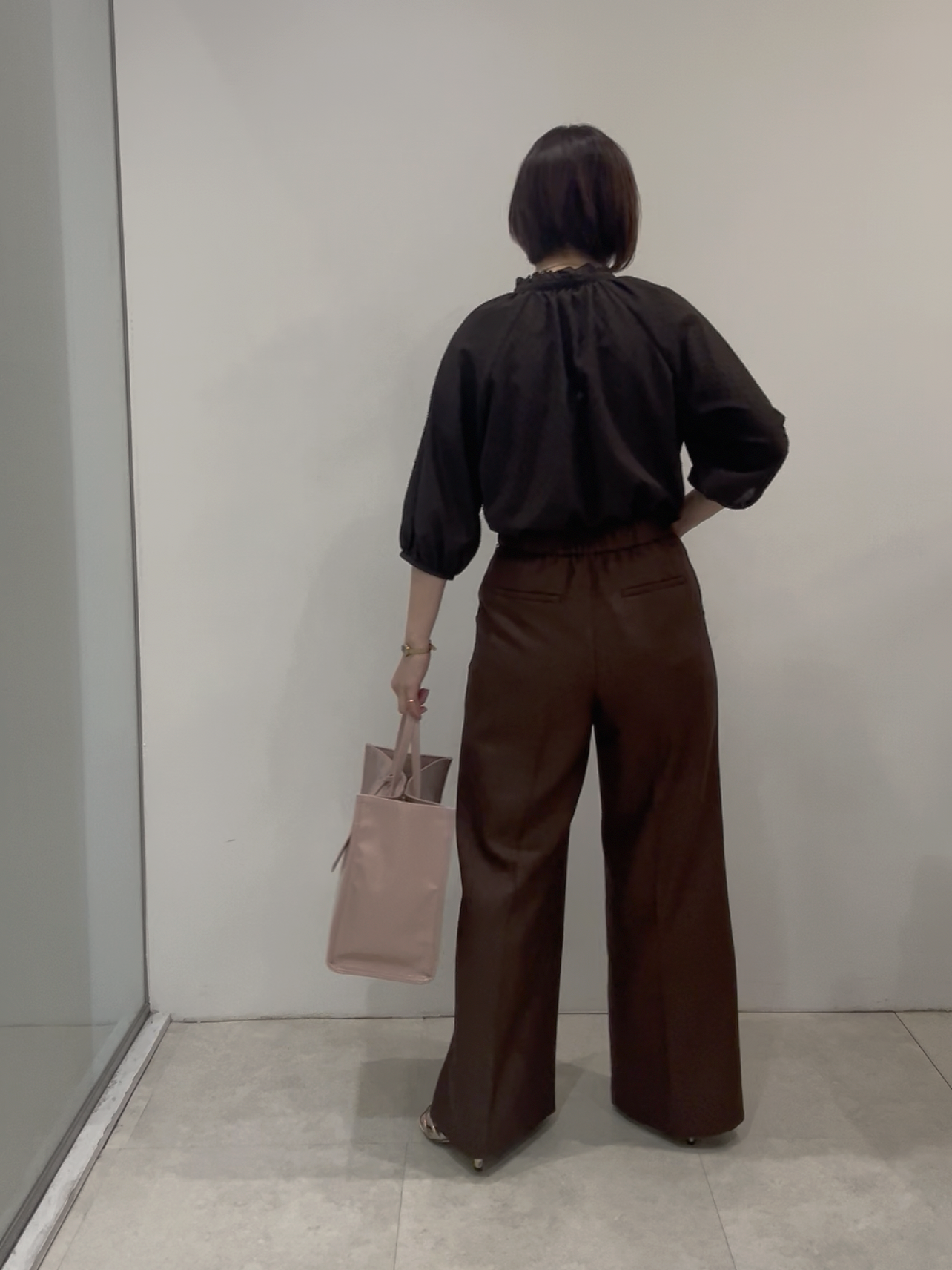 まどかさんの「UNTITLED｜プチハイネック フリルデザインブラウス」を使ったコーディネート