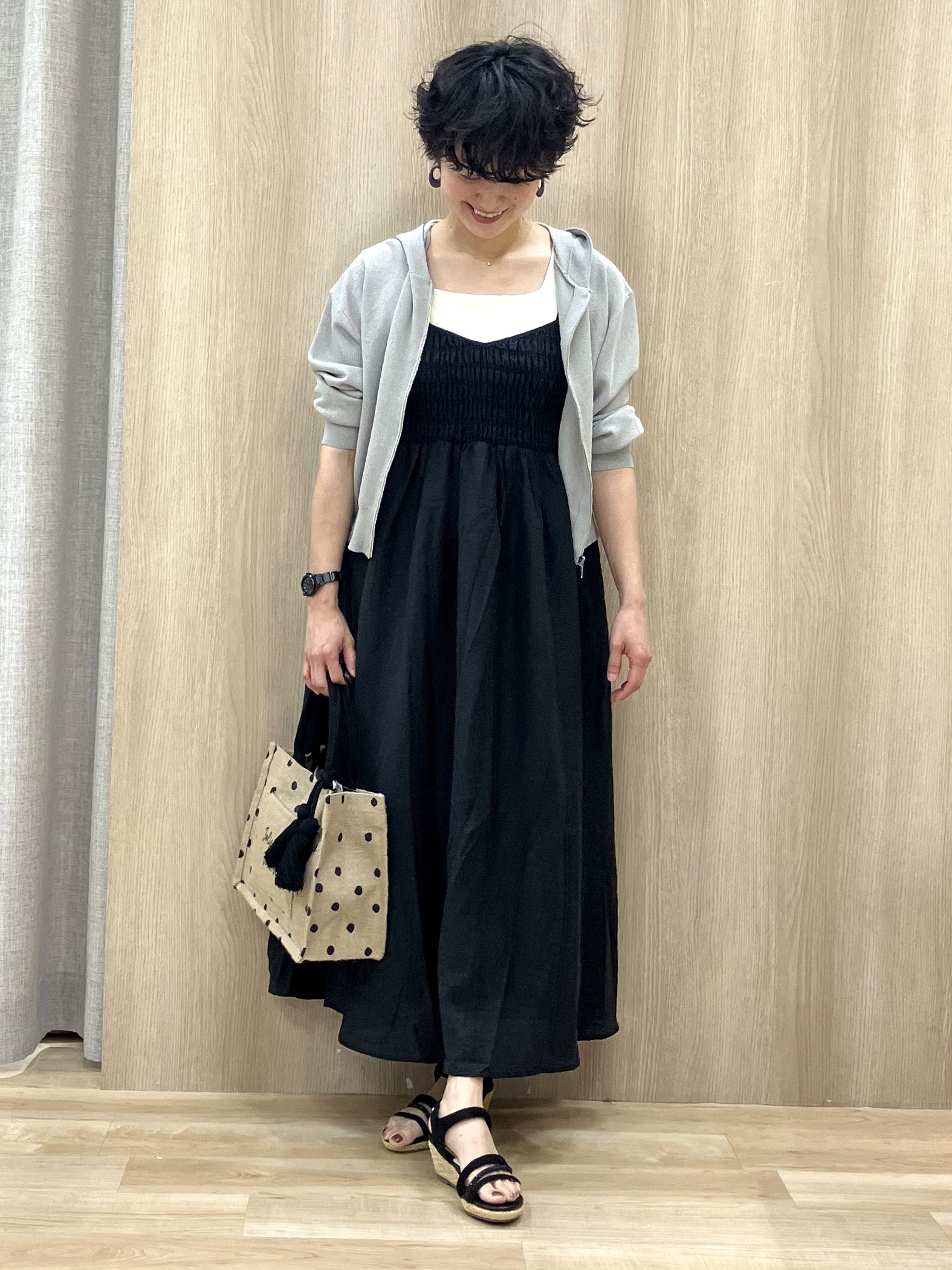 Keiさんの「grove｜【洗える】大人のシャーリングキャミワンピース」を使ったコーディネート