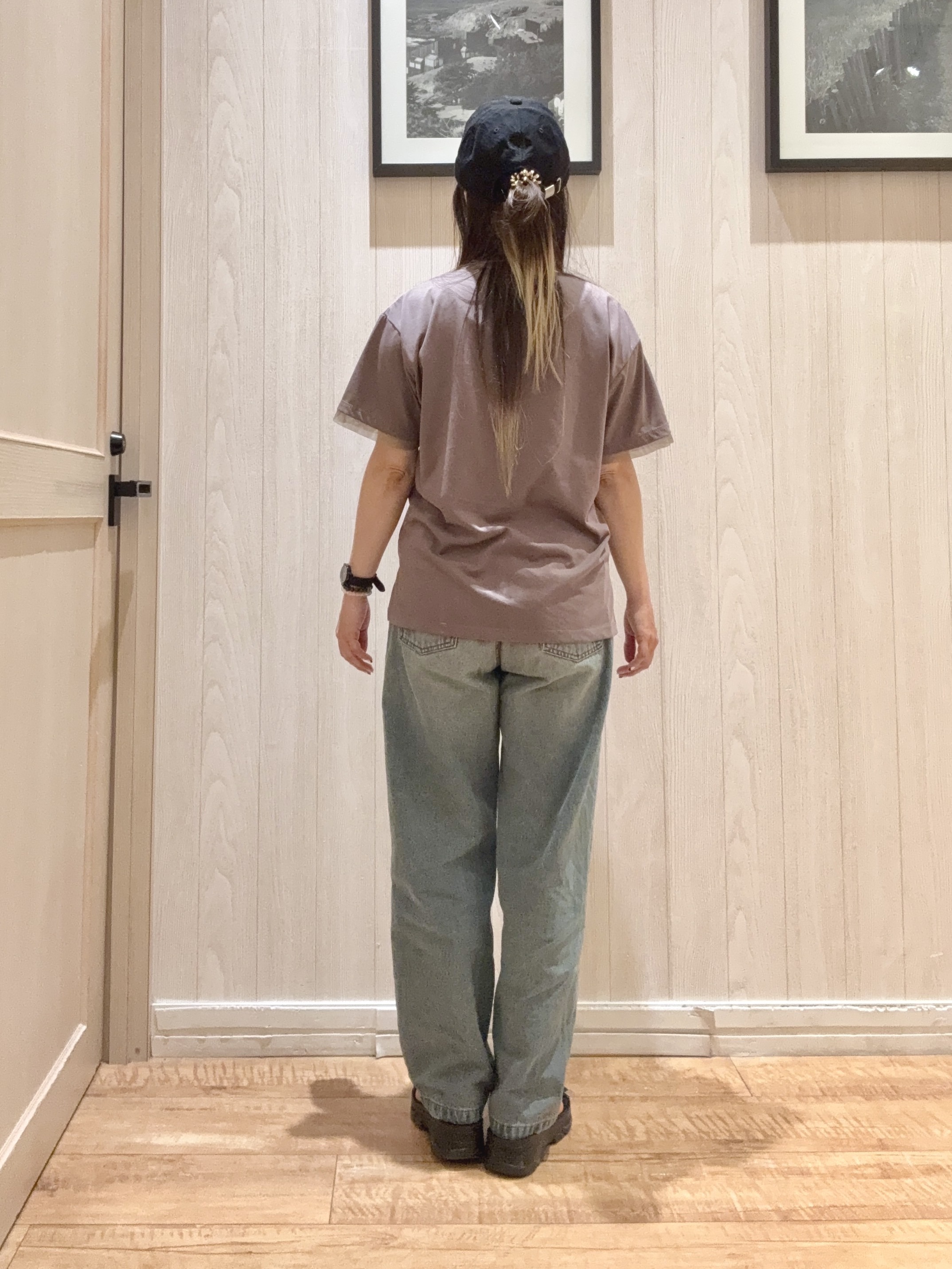 COSさんの「SHOO･LA･RUE｜【ひんやり/S-LL/洗濯機可】色・柄選べる お袖チュールレイヤード プリントアソートTシャツ」を使ったコーディネート