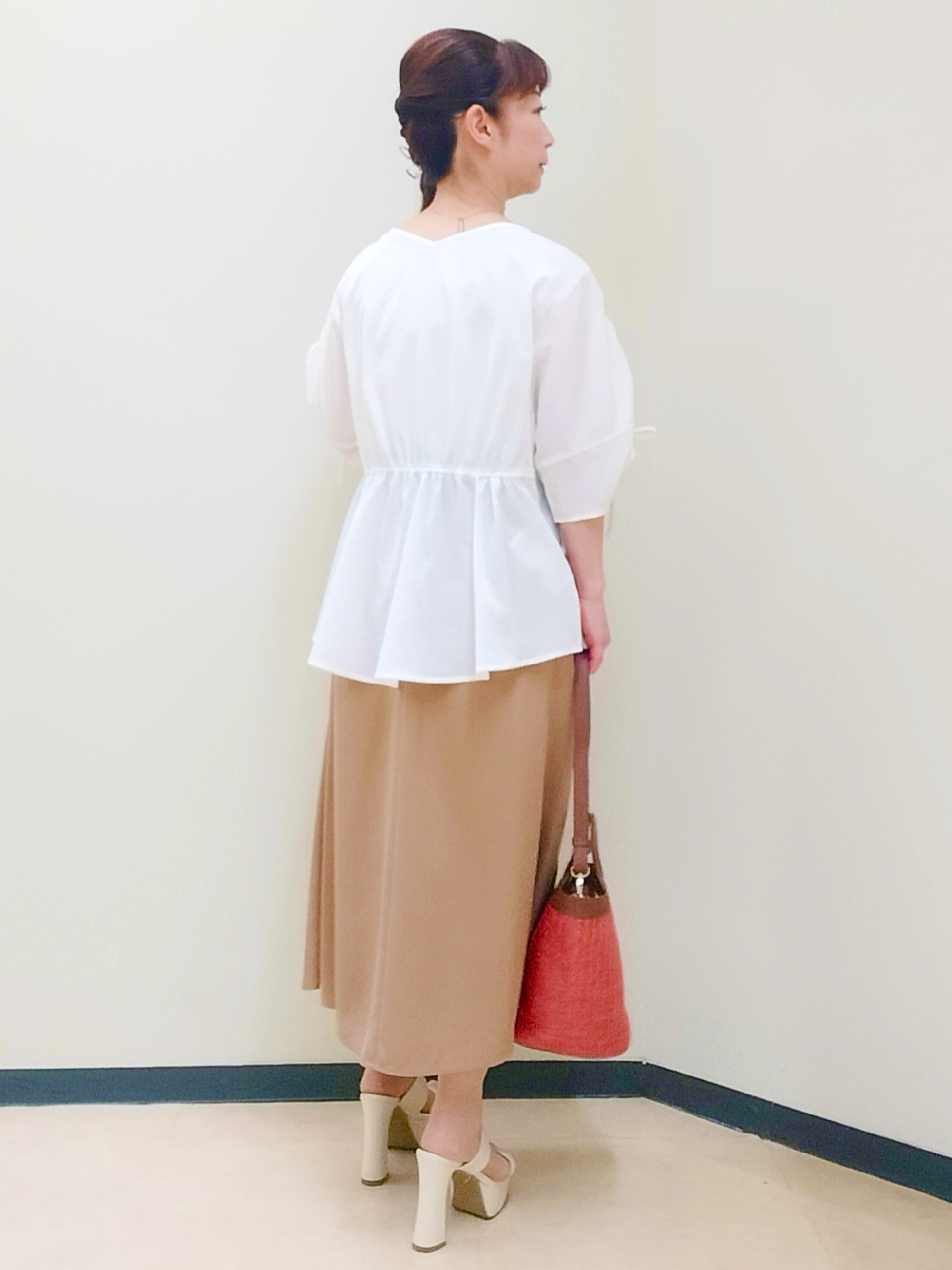 花さんの「Reflect｜【マシンウォッシャブル】ウエストギャザーブラウス」を使ったコーディネート