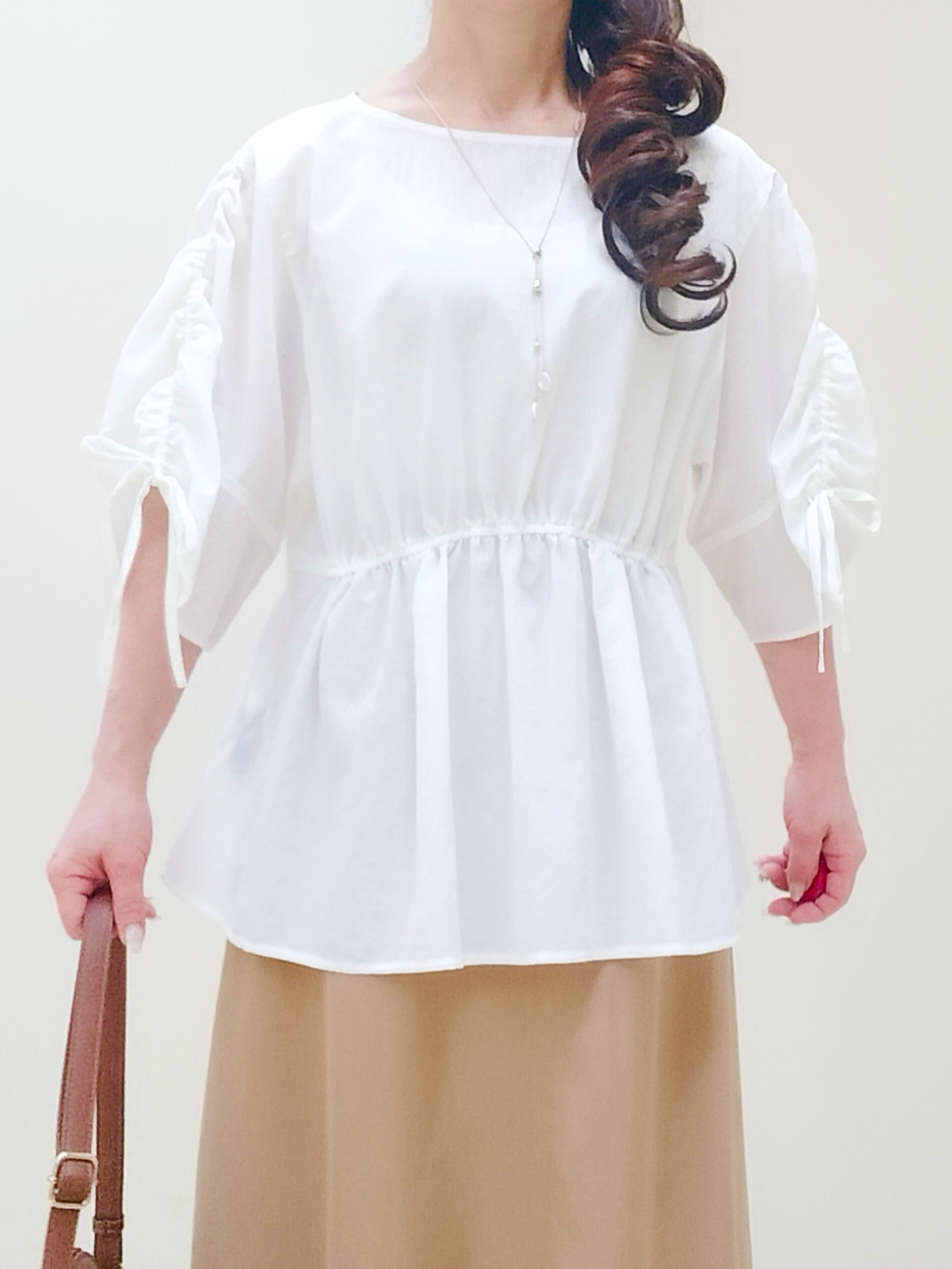 花さんの「Reflect｜【マシンウォッシャブル】ウエストギャザーブラウス」を使ったコーディネート