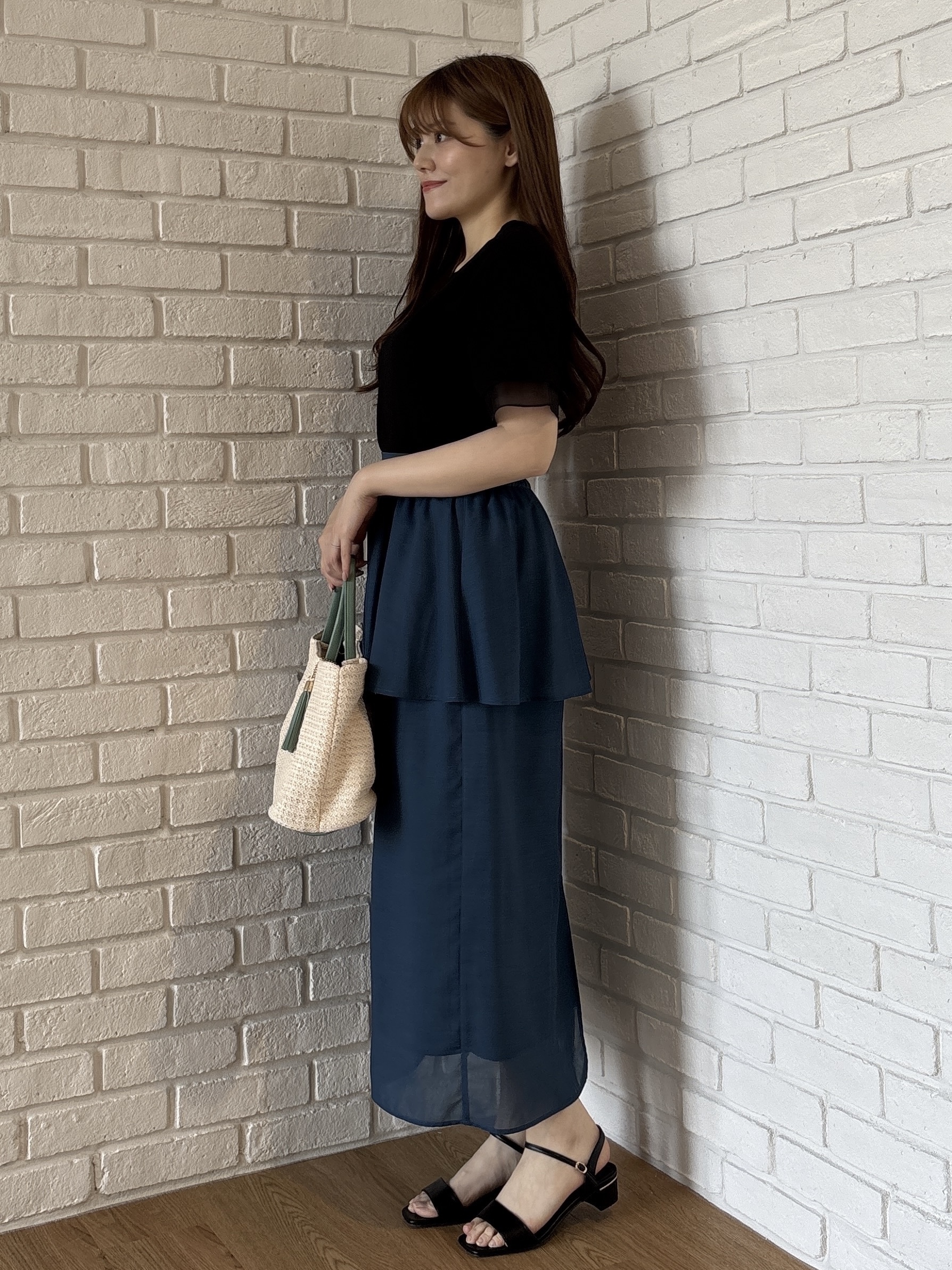 sayaさんの「grove｜【二の腕カバー/UVカット】袖口シアースクエアネックTシャツ」を使ったコーディネート