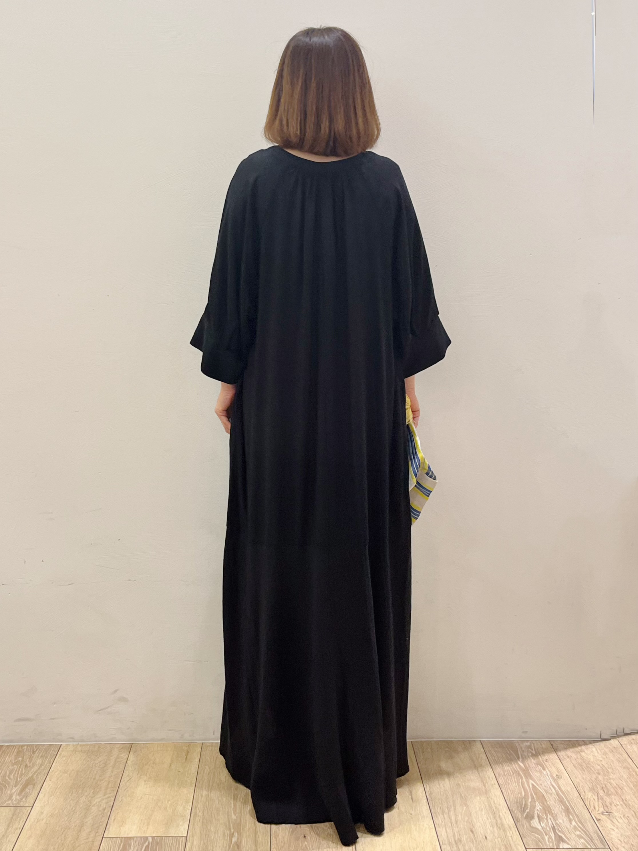 kcさんの「OPAQUE.CLIP｜キーネックロングワンピース【洗える】」を使ったコーディネート