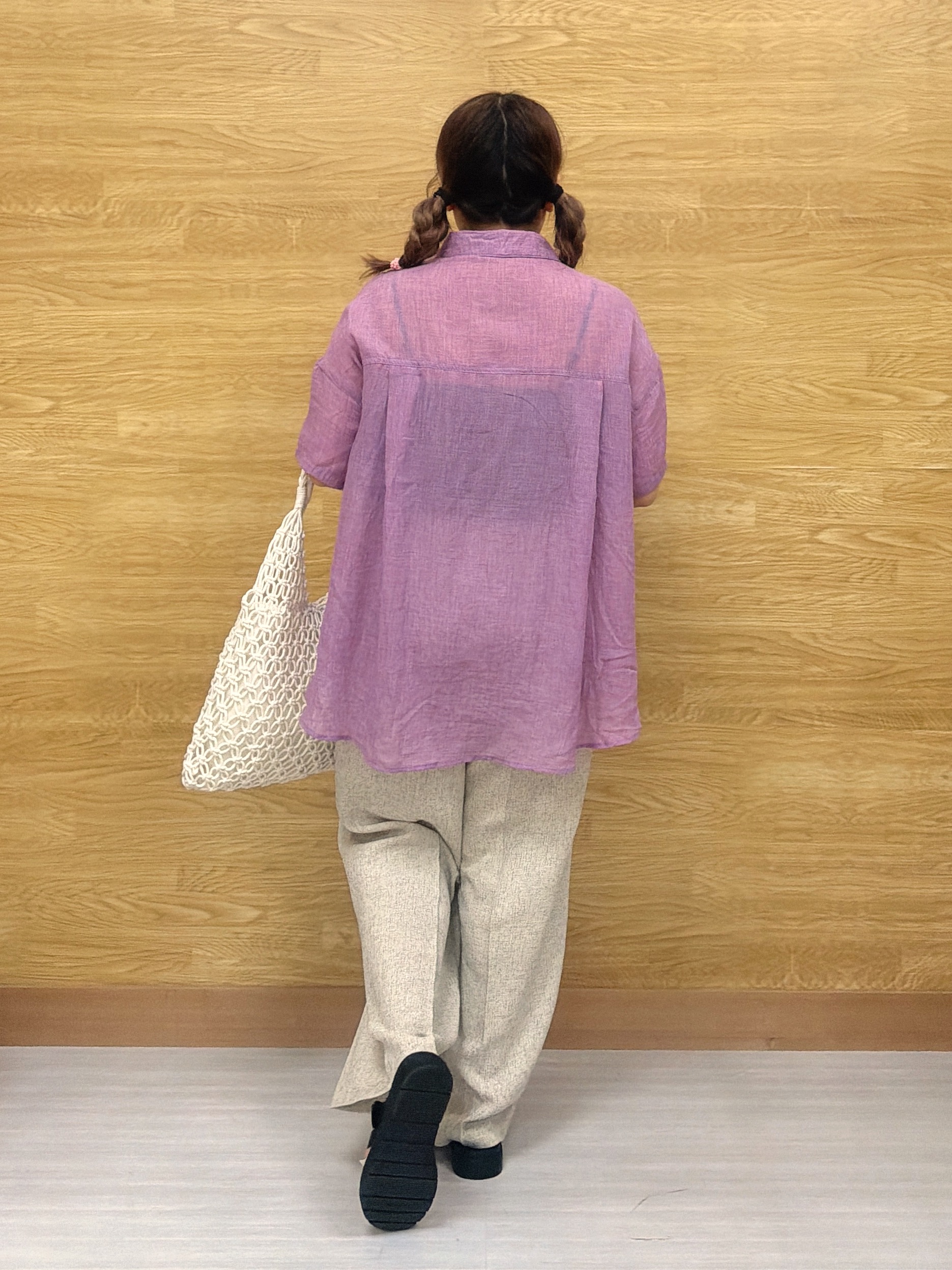 ぁむさんの「SHOO･LA･RUE｜ヒップがすっぽり隠れる やわらか5分袖シアーシャツ」を使ったコーディネート