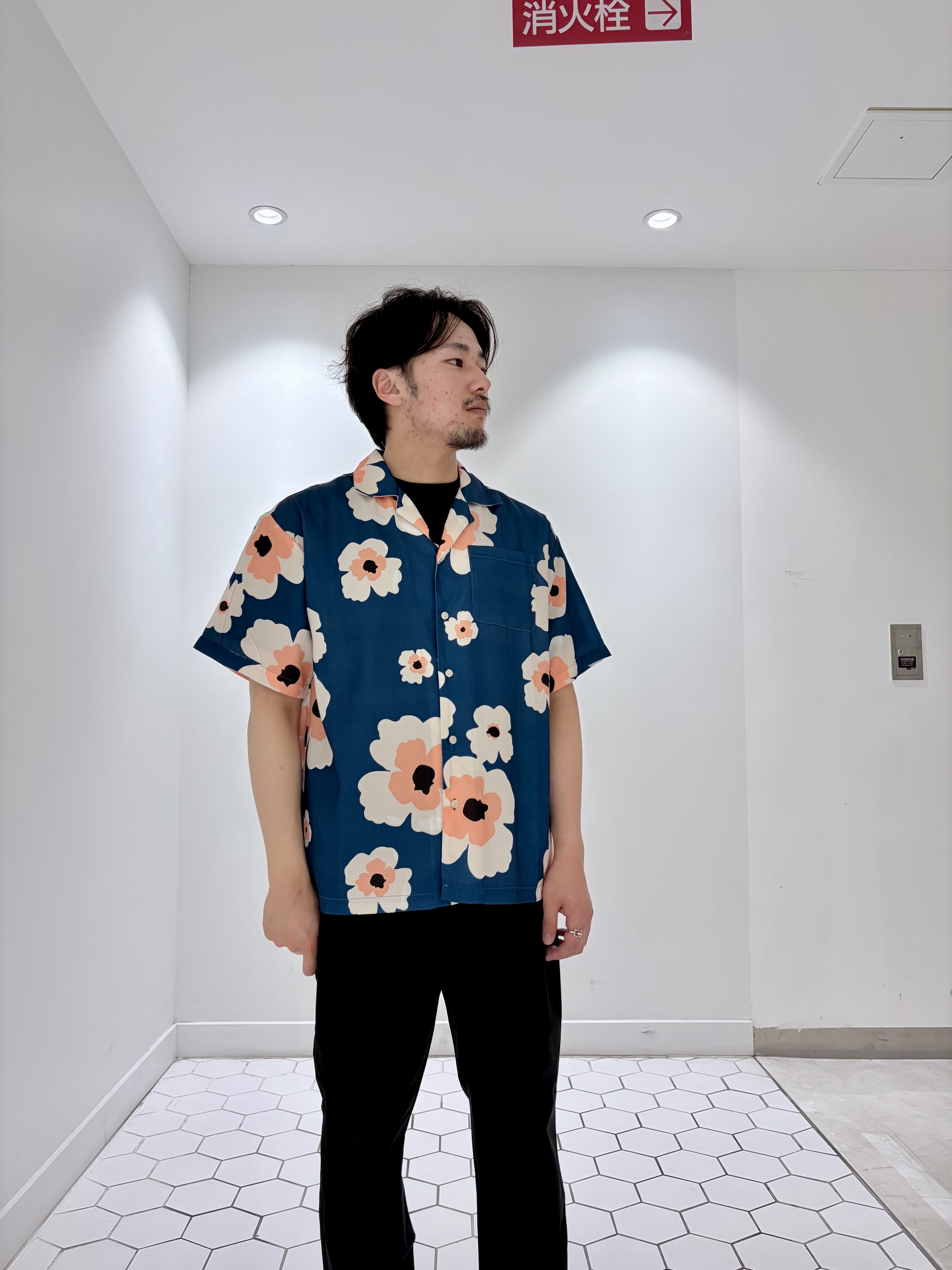 takeruさんの「Dessin｜【洗える】ボタニカル柄プリントシャツ」を使ったコーディネート