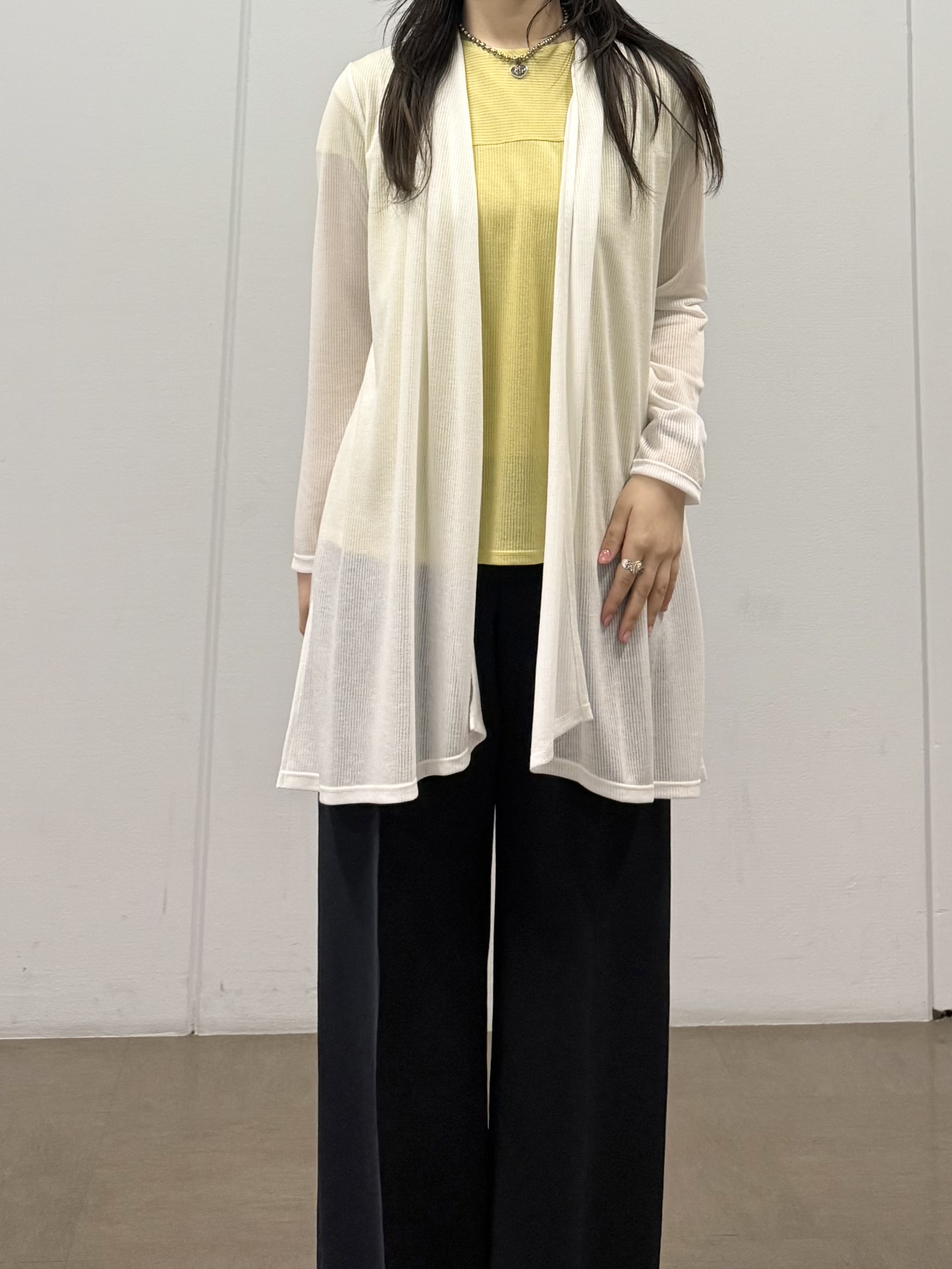 mizukiさんの「INDIVI｜【洗える／アンサンブル可能】シアースストライプトップス」を使ったコーディネート