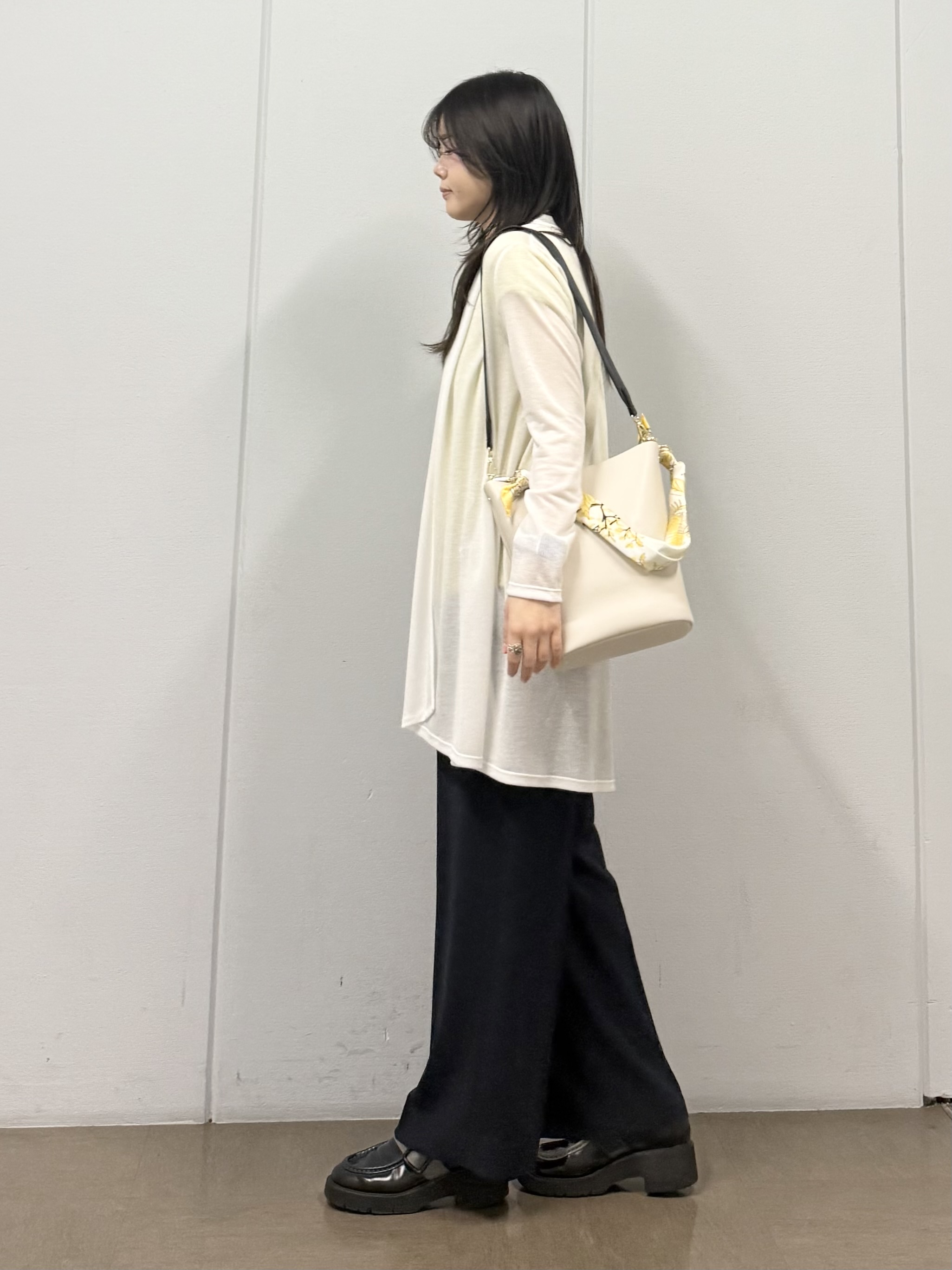 mizukiさんの「INDIVI｜【洗える／アンサンブル可能】シアースストライプトップス」を使ったコーディネート