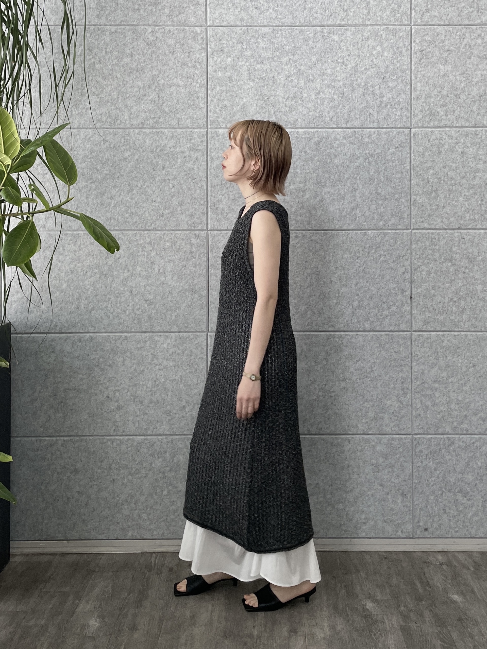 mikuさんの「INDIVI｜メランジニットワンピース」を使ったコーディネート