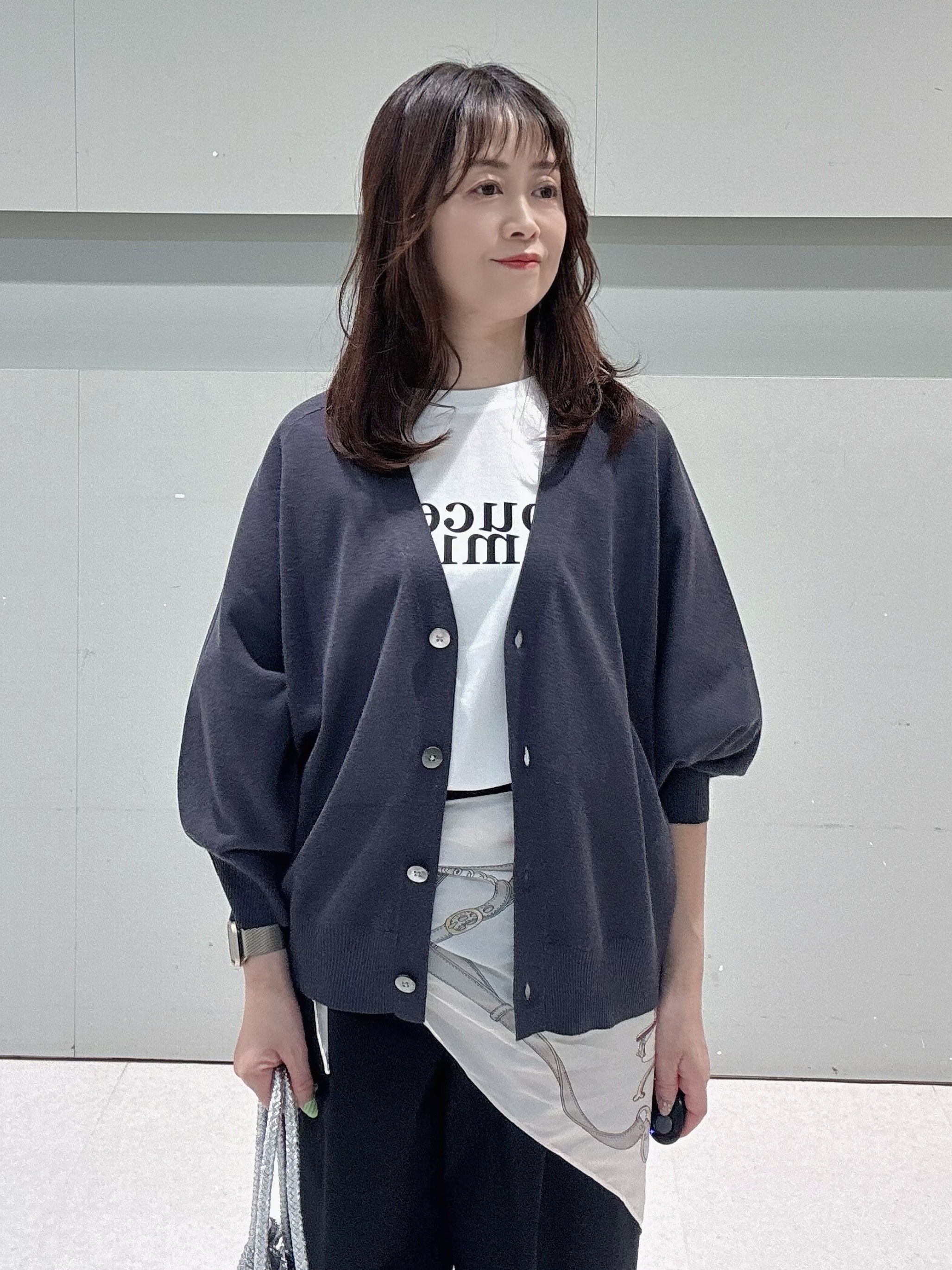 makiさんの「UNTITLED｜【アンサンブル可/シアー】リネンエステルカーディガン」を使ったコーディネート