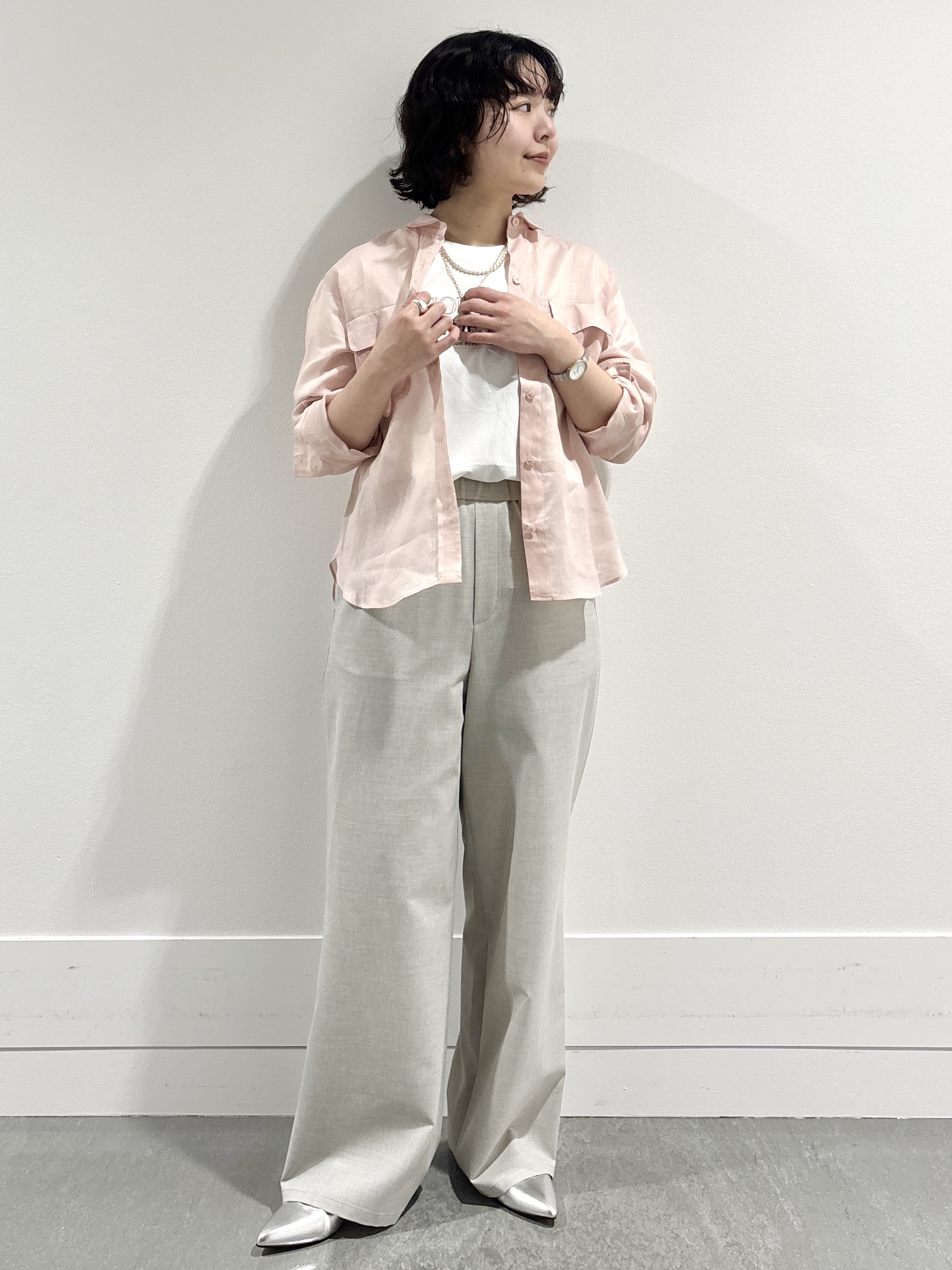 モエカさんの「UNTITLED｜【接触冷感】ドライタッチシャツ」を使ったコーディネート